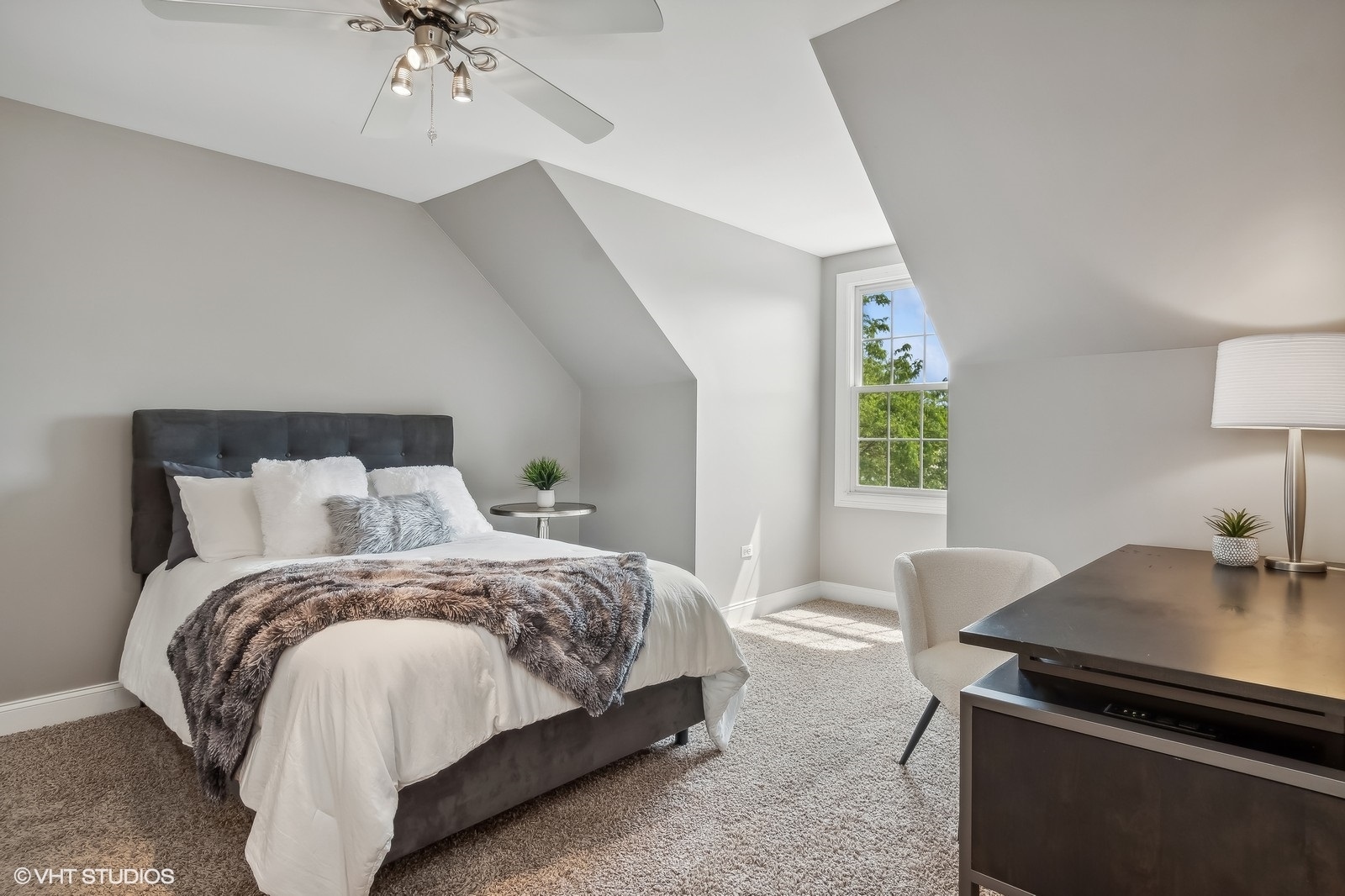 3915 Highknob Circle