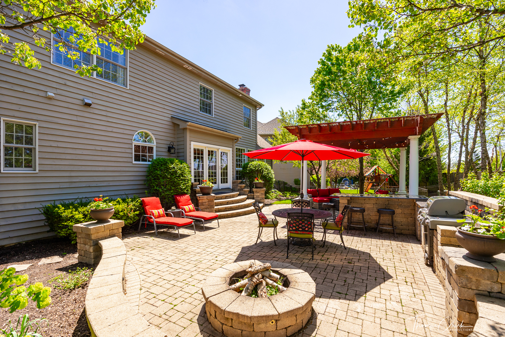 3915 Highknob Circle