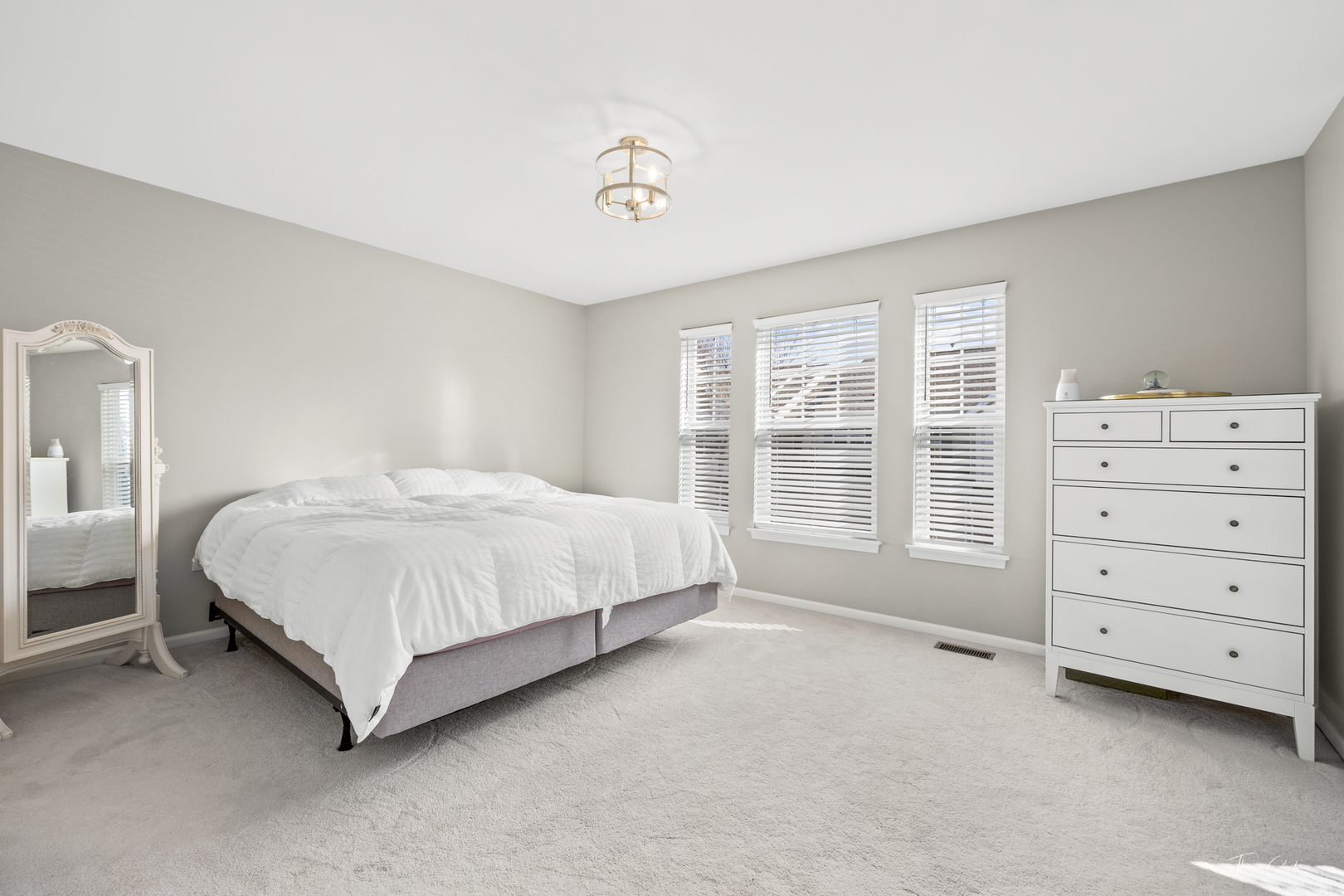 2983 Saganashkee Lane