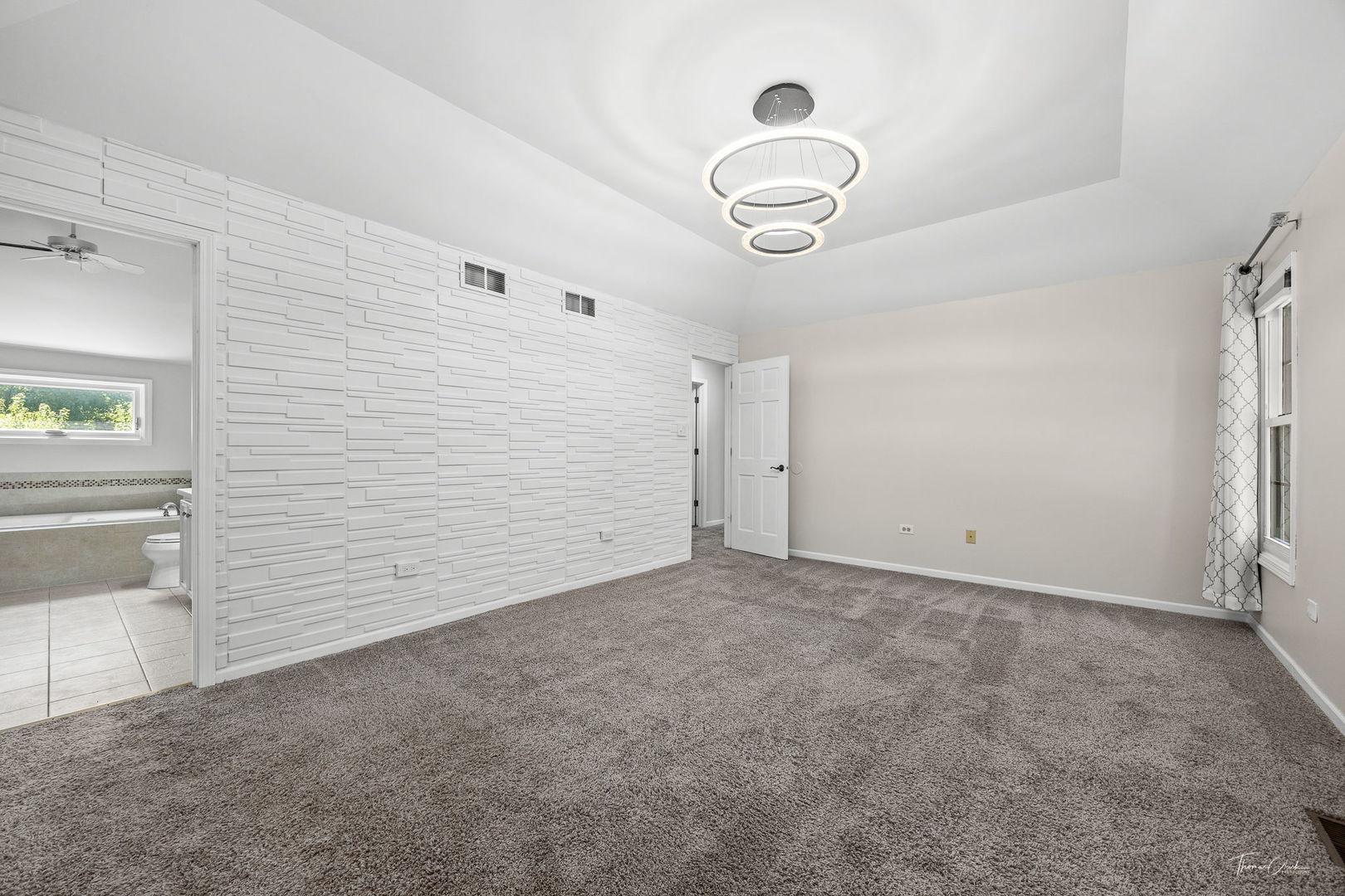 560 Boardman Circle