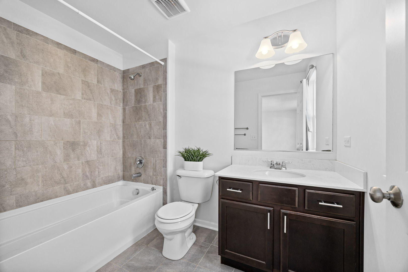 4197 Royal Mews Circle