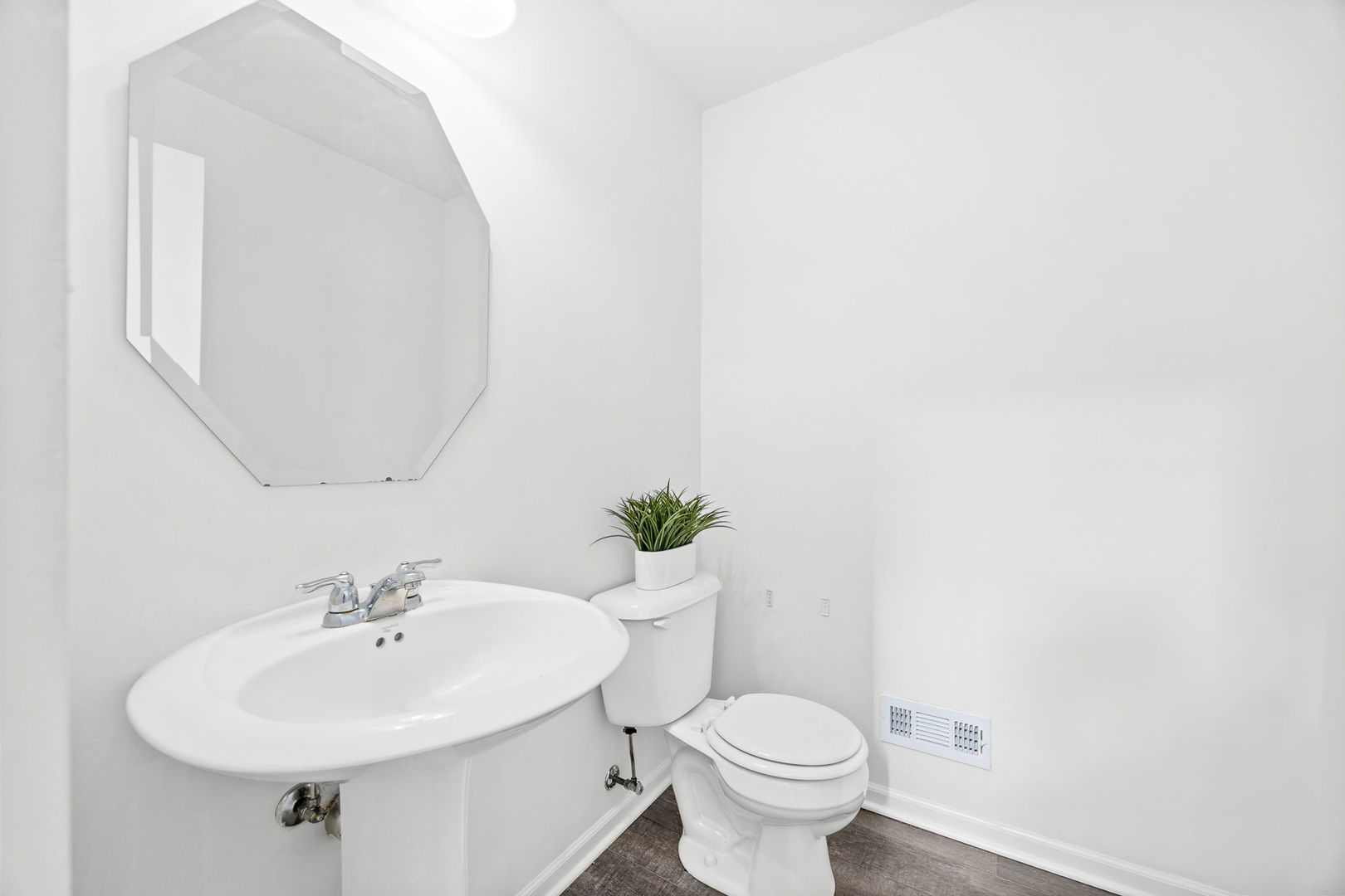 4197 Royal Mews Circle