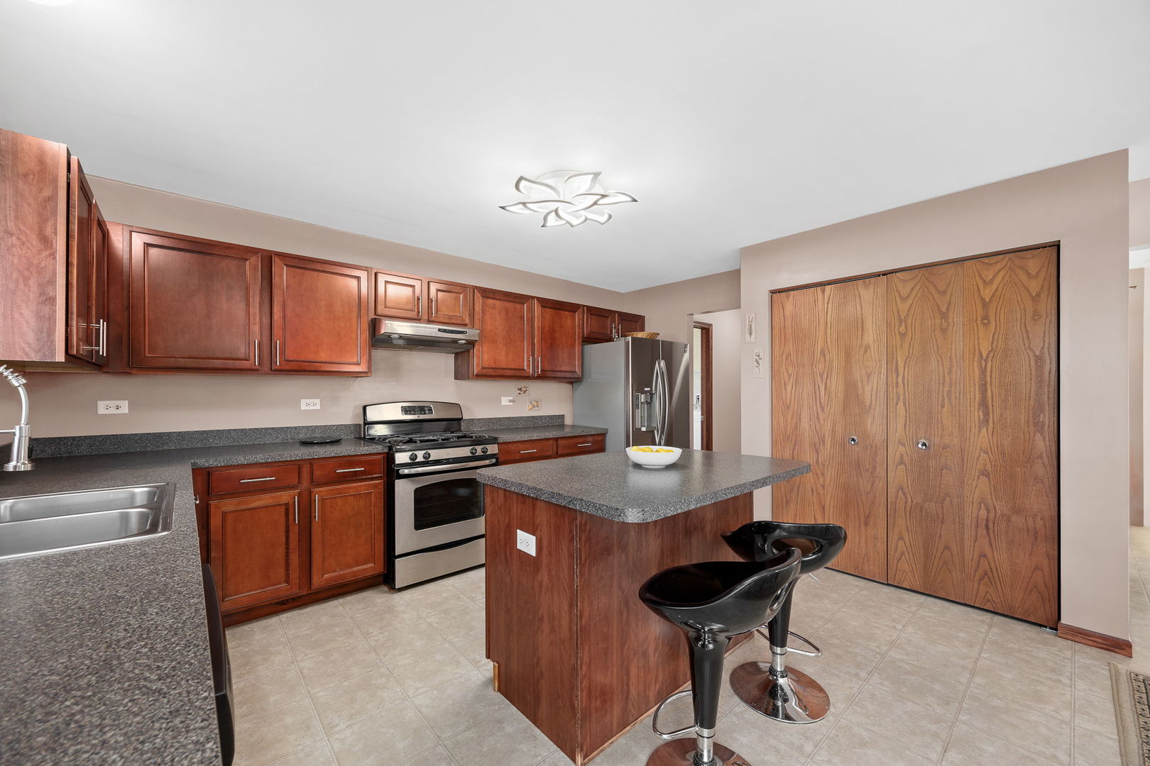 1506 STAGHORN Drive