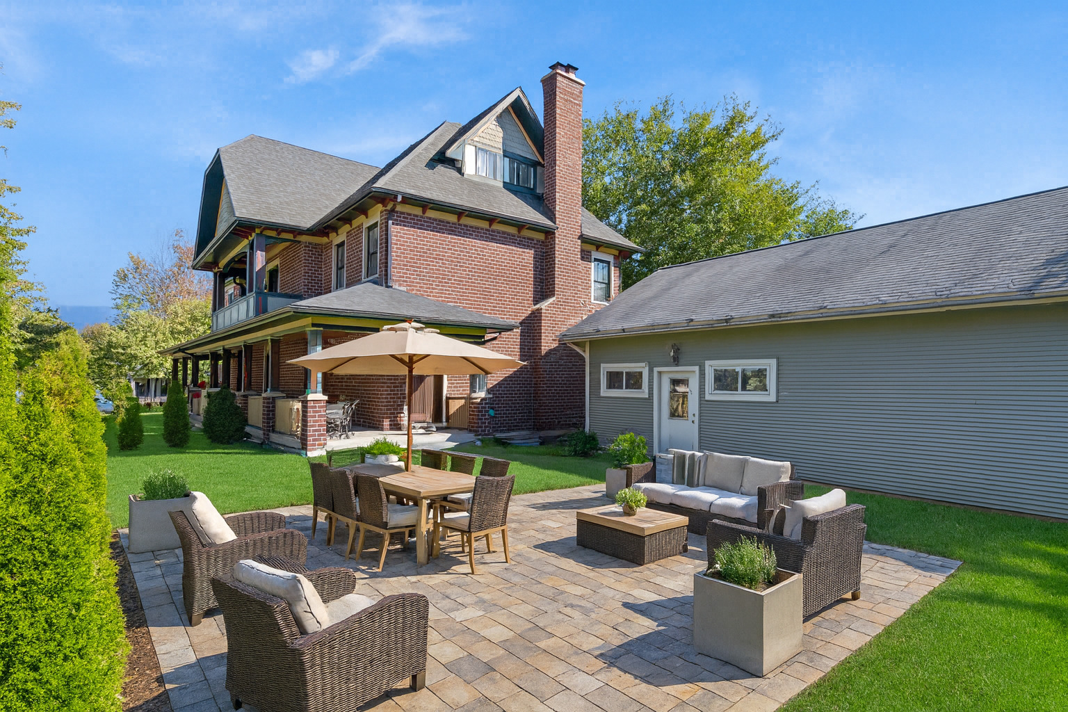 203 S Columbia Street