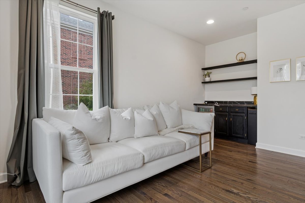 4199 Royal Mews Circle