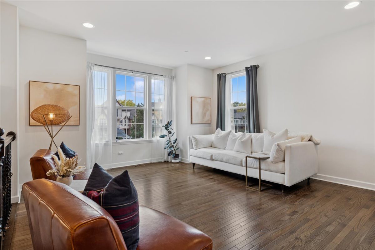 4199 Royal Mews Circle