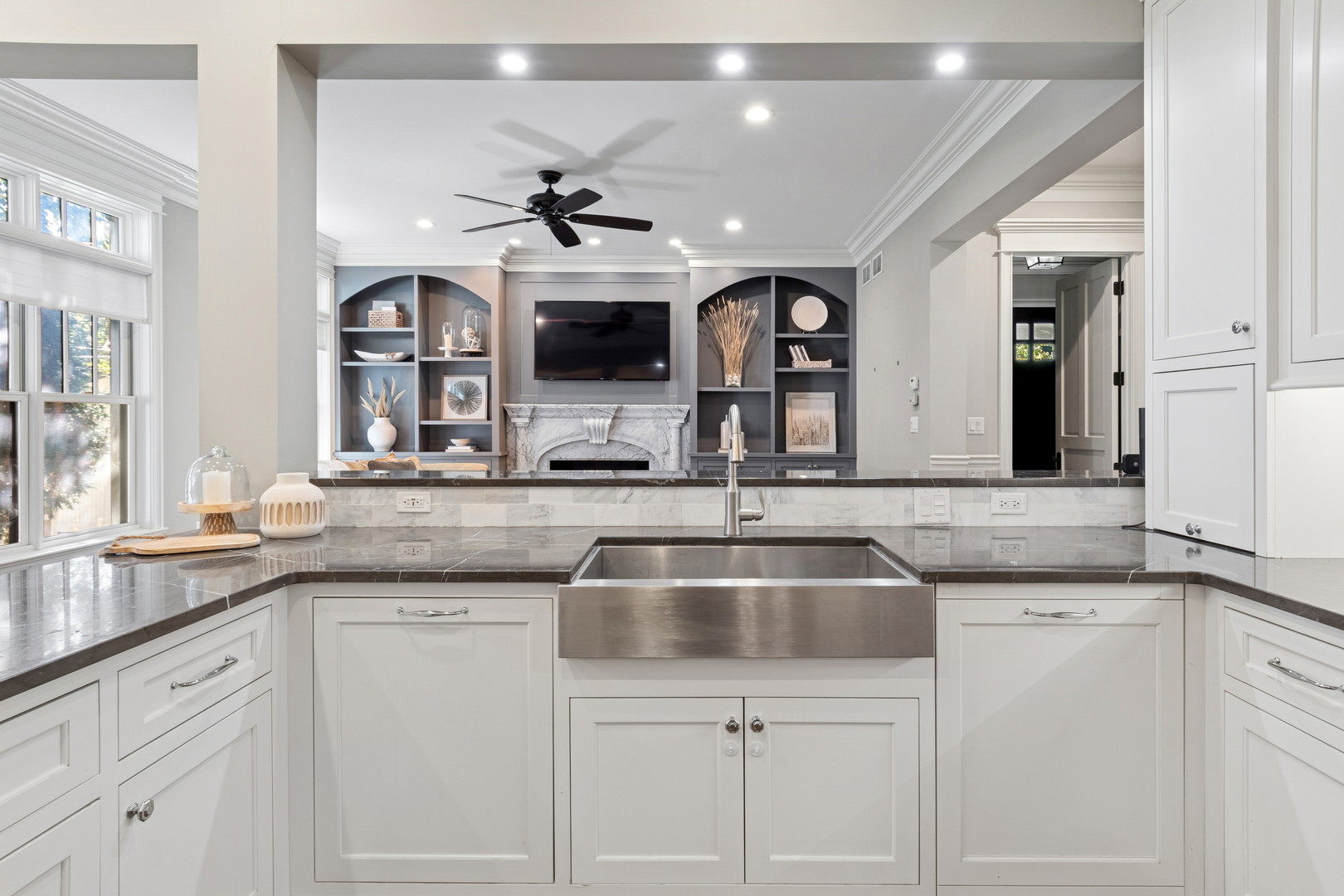 203 S Columbia Street