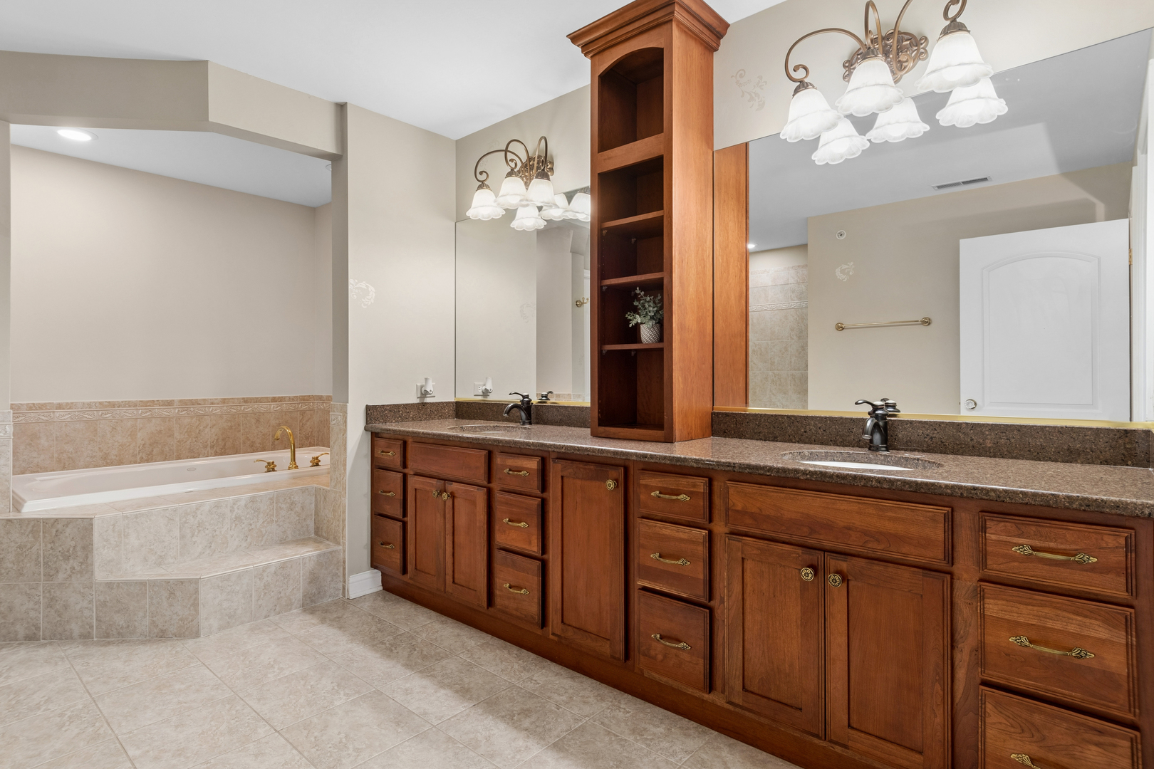4147 Royal Mews Circle Unit: 204
