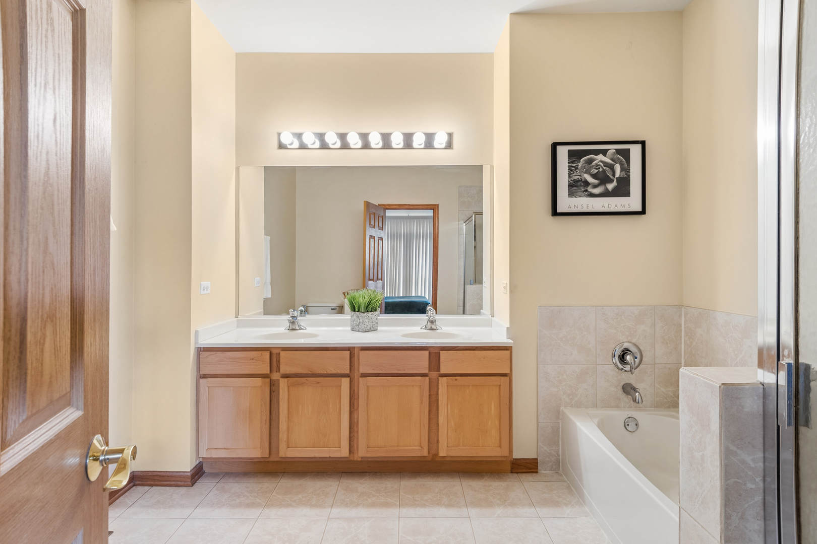 3332 ROSECROFT Lane