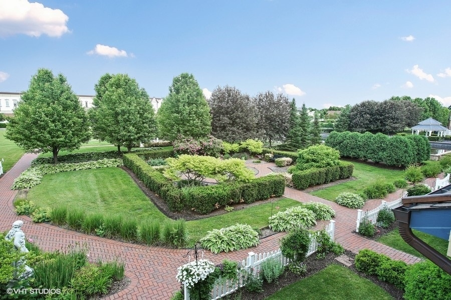 4151 ROYAL MEWS Circle Unit: 202A
