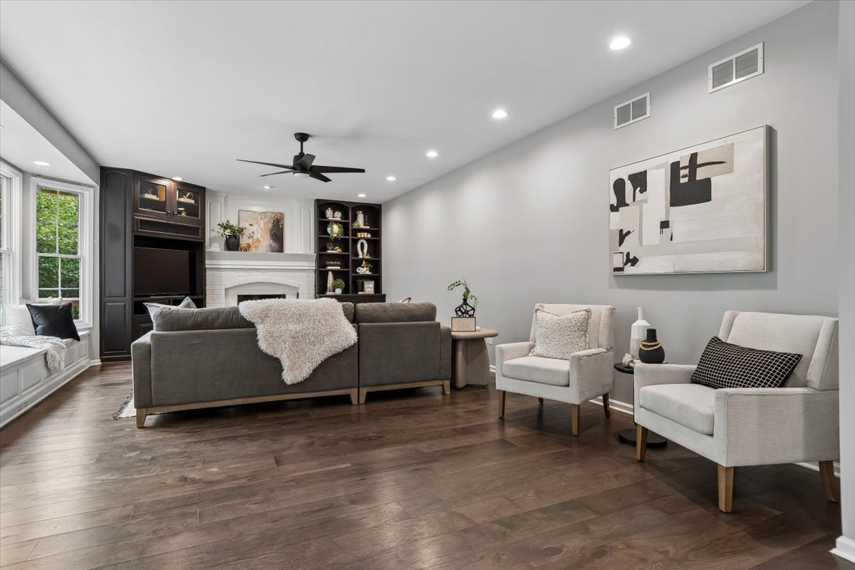 3411 MINITO Court