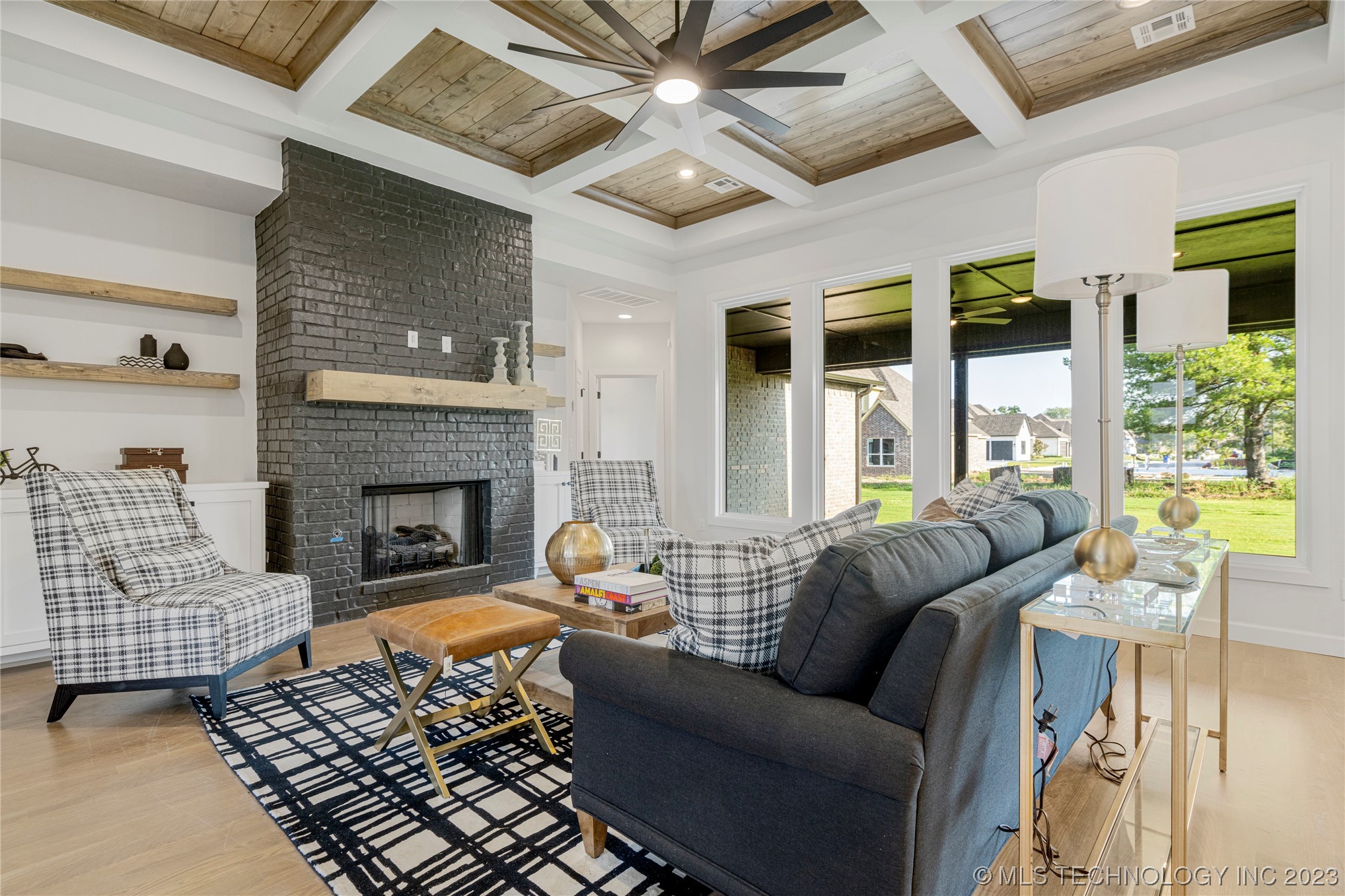 4112 W Albuquerque Place S