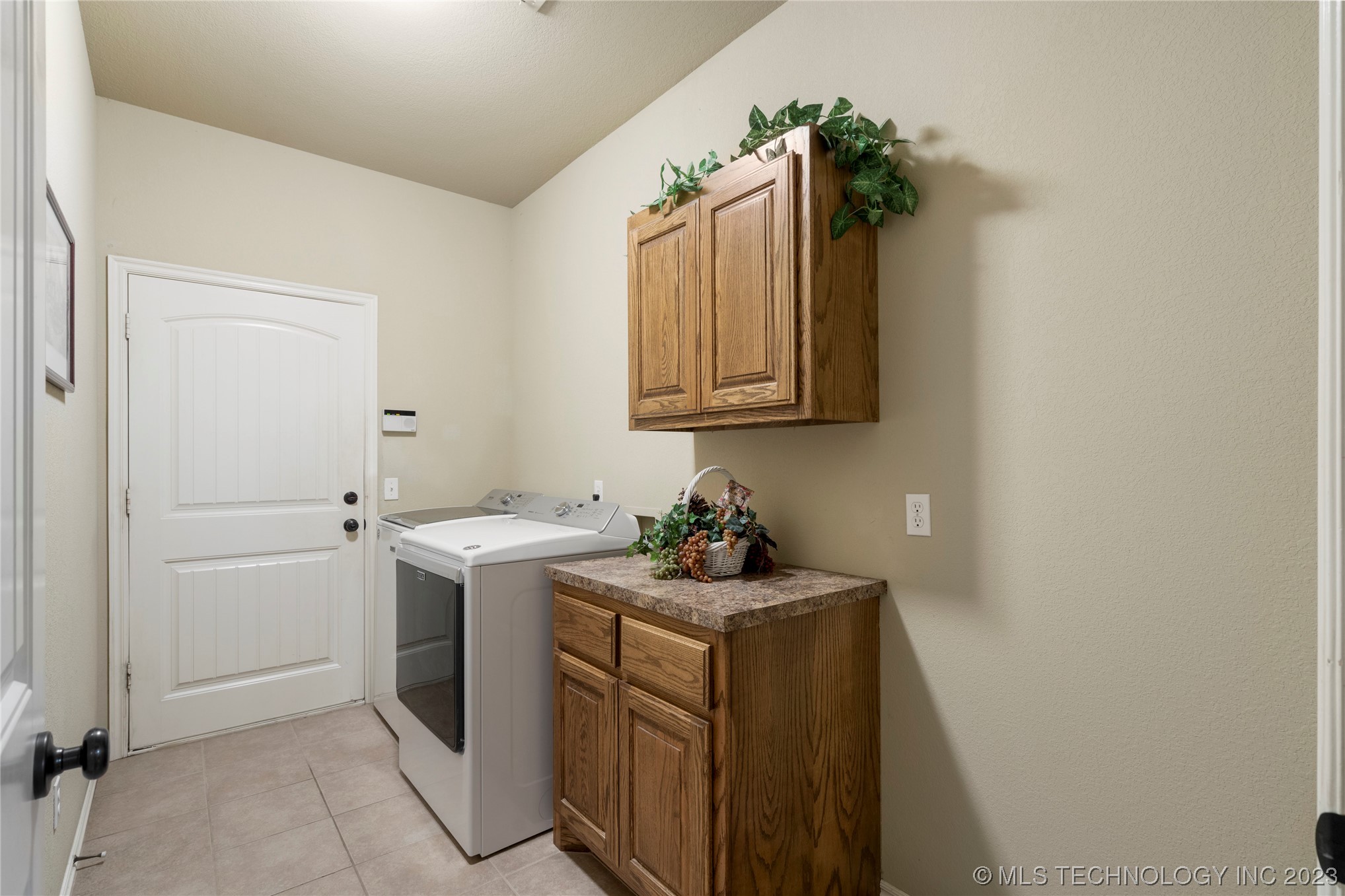 4677 E 145th Place S