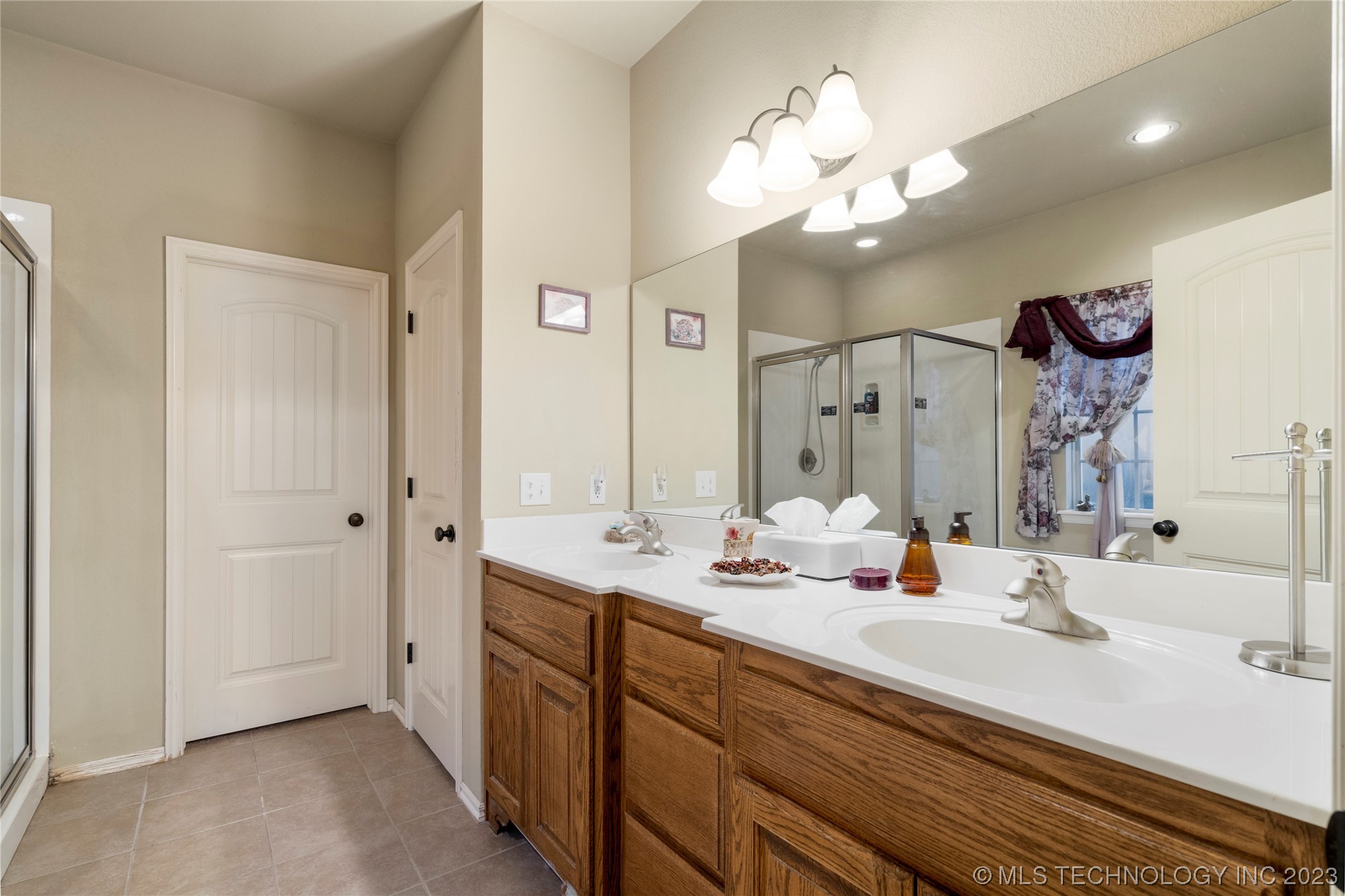 4677 E 145th Place S