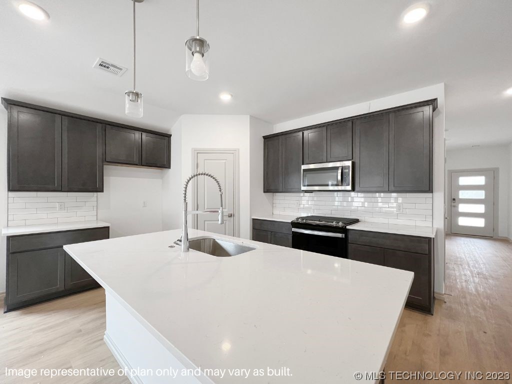 2424 W Birmingham Street