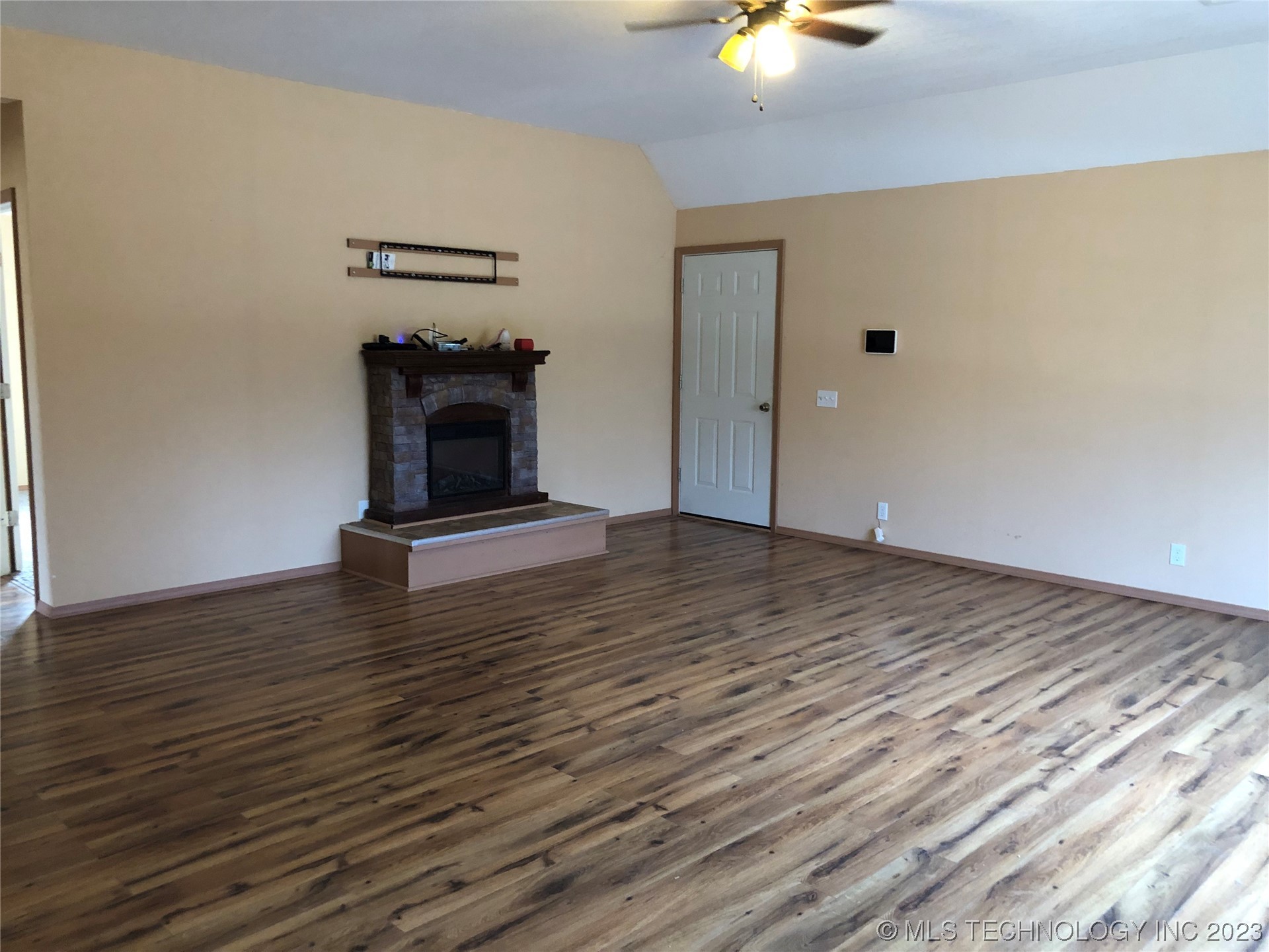 12076 S Whitehouse Drive
