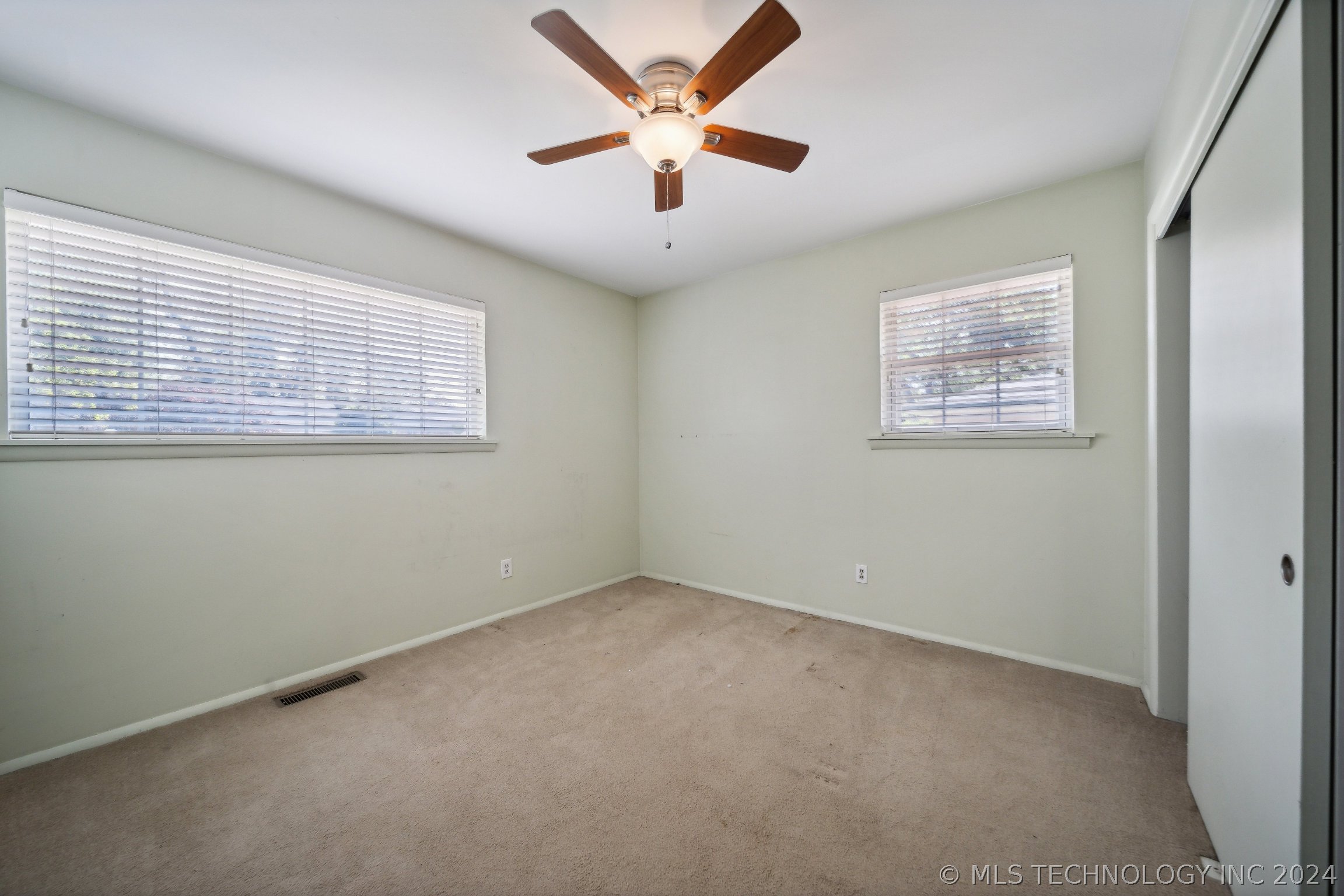 1623 E 56th Court