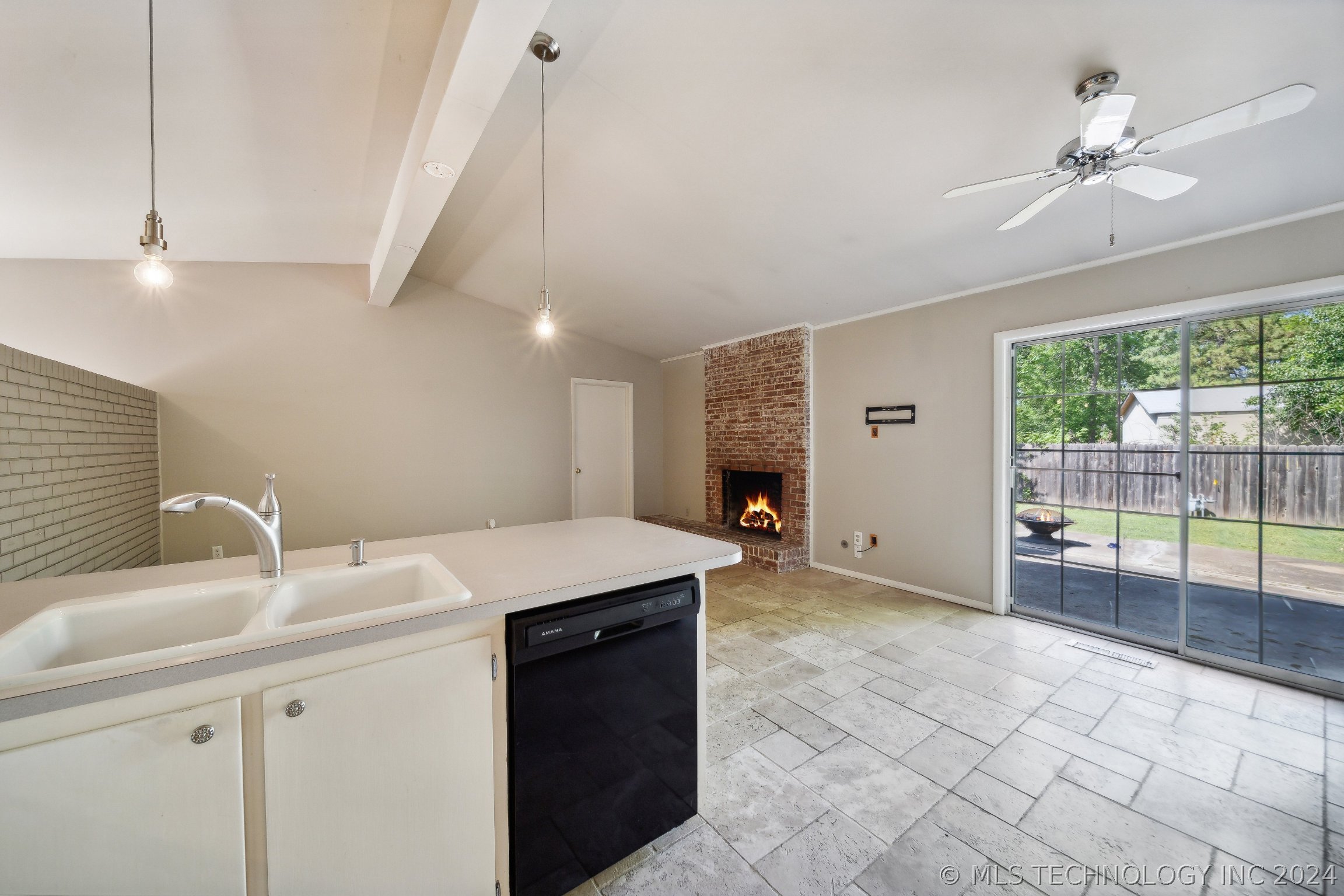 1623 E 56th Court