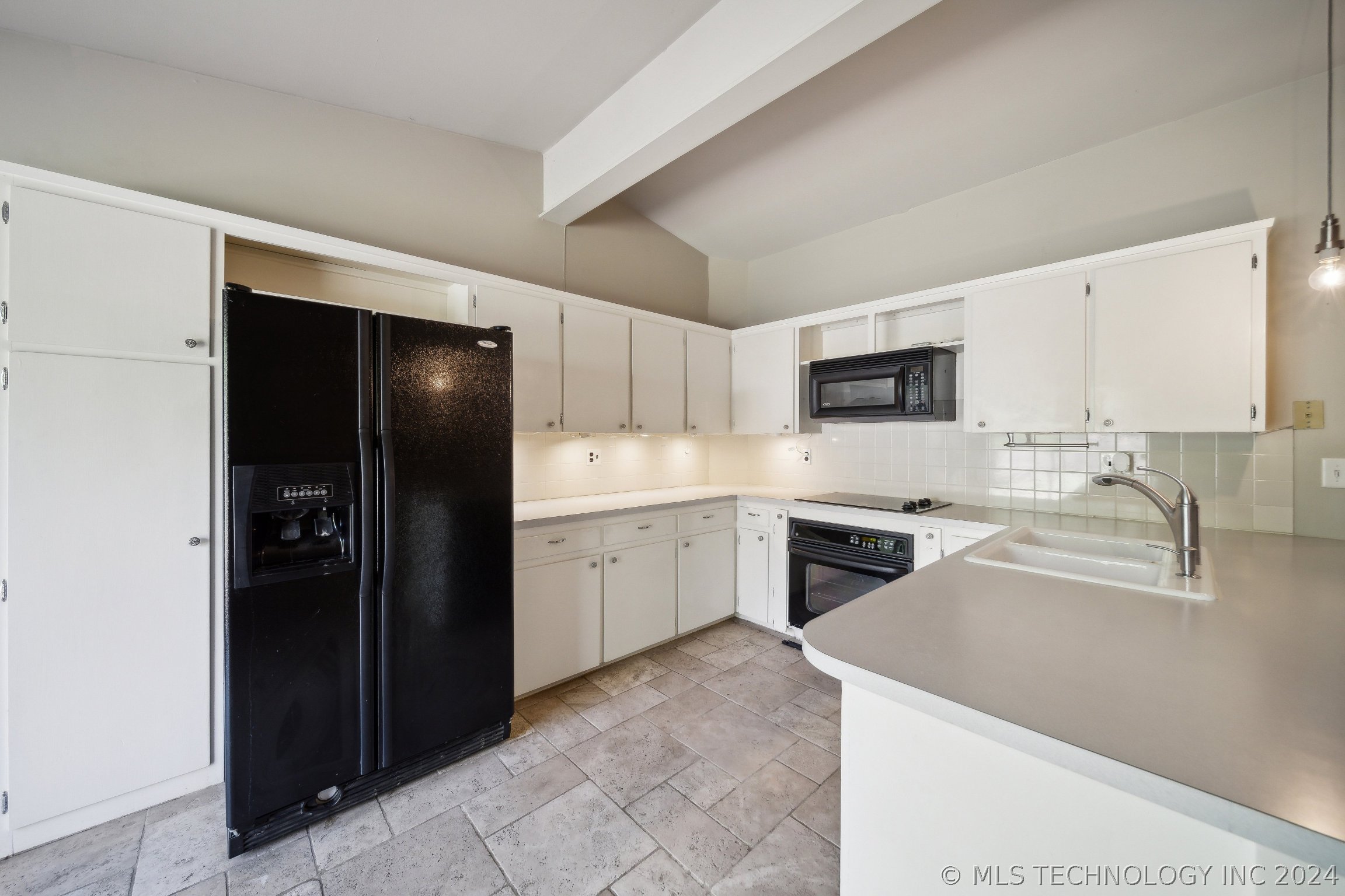 1623 E 56th Court