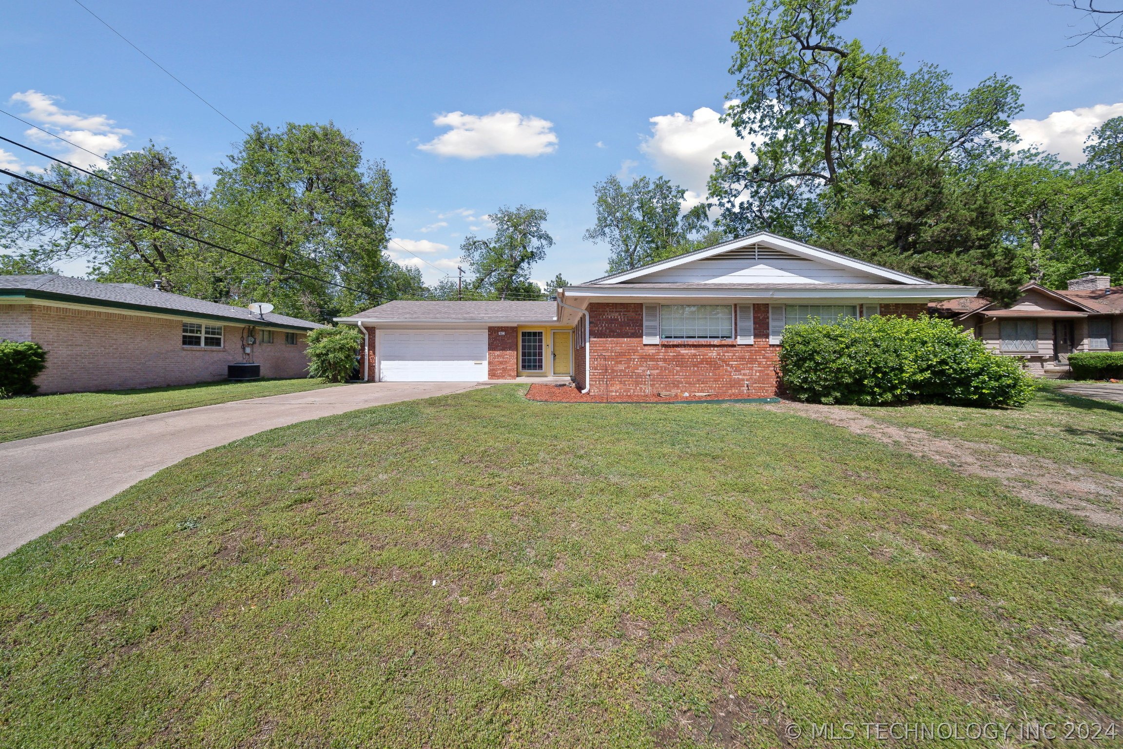 1623 E 56th Court
