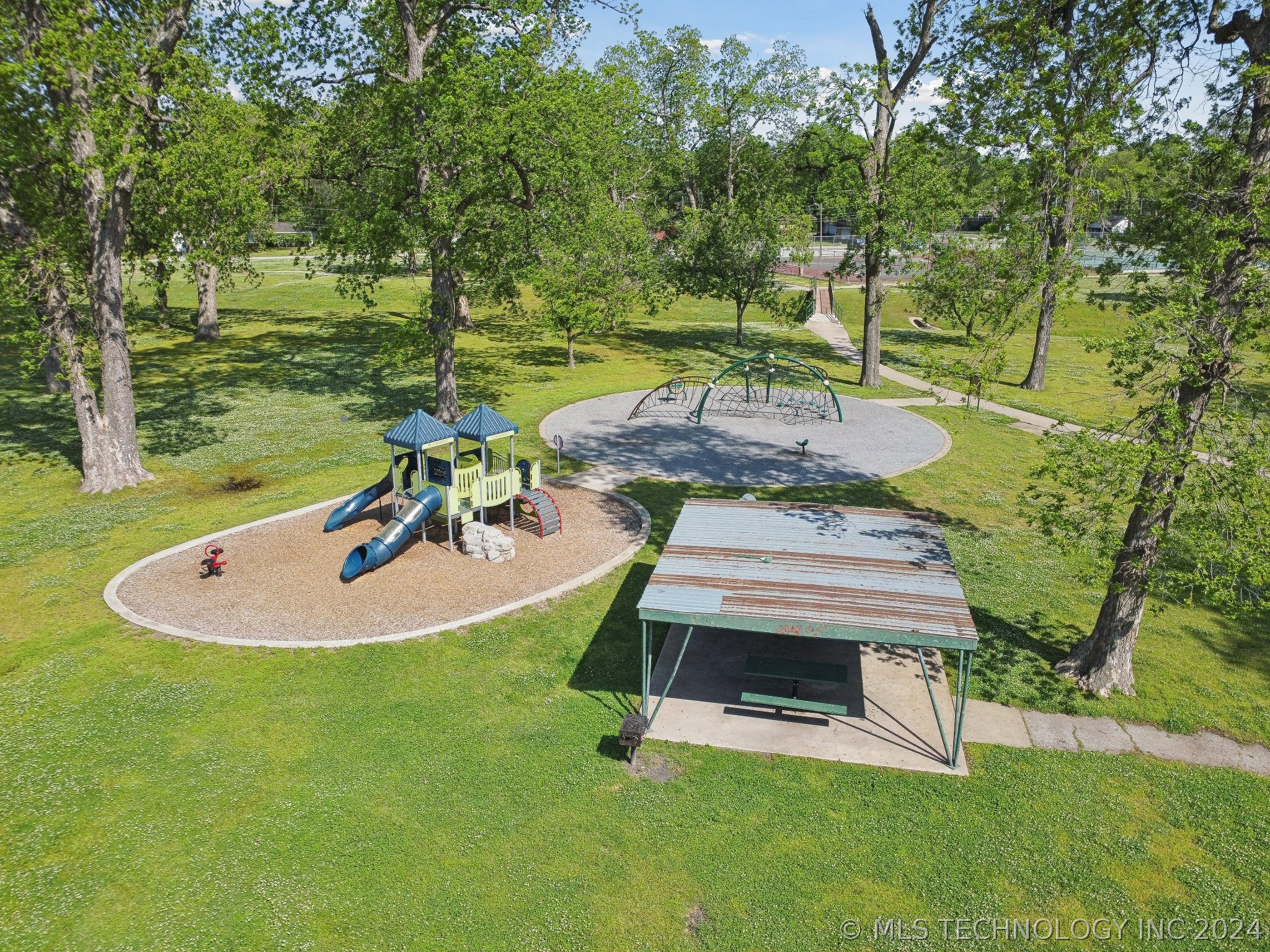 1623 E 56th Court