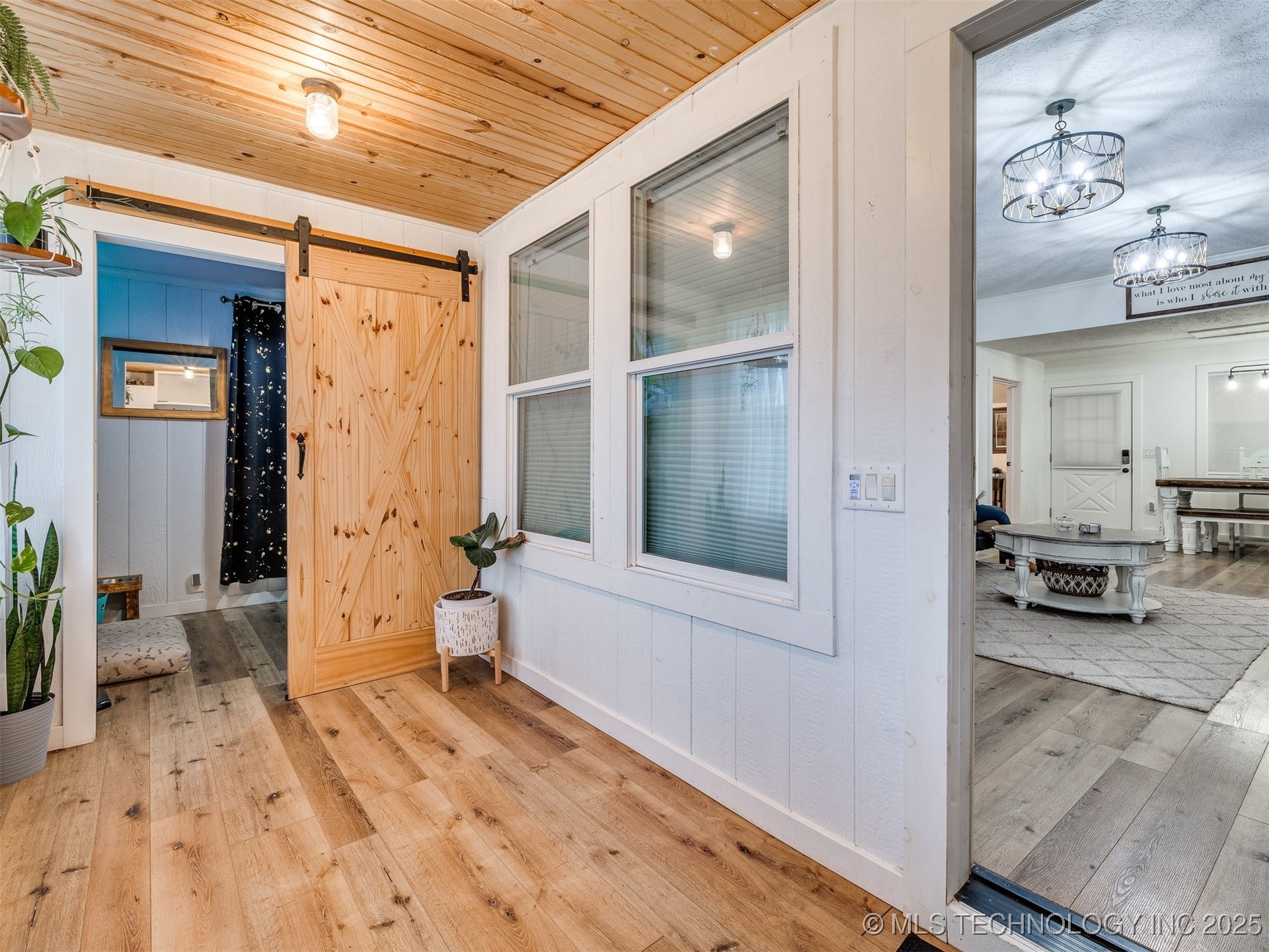 222 E Pecan Street