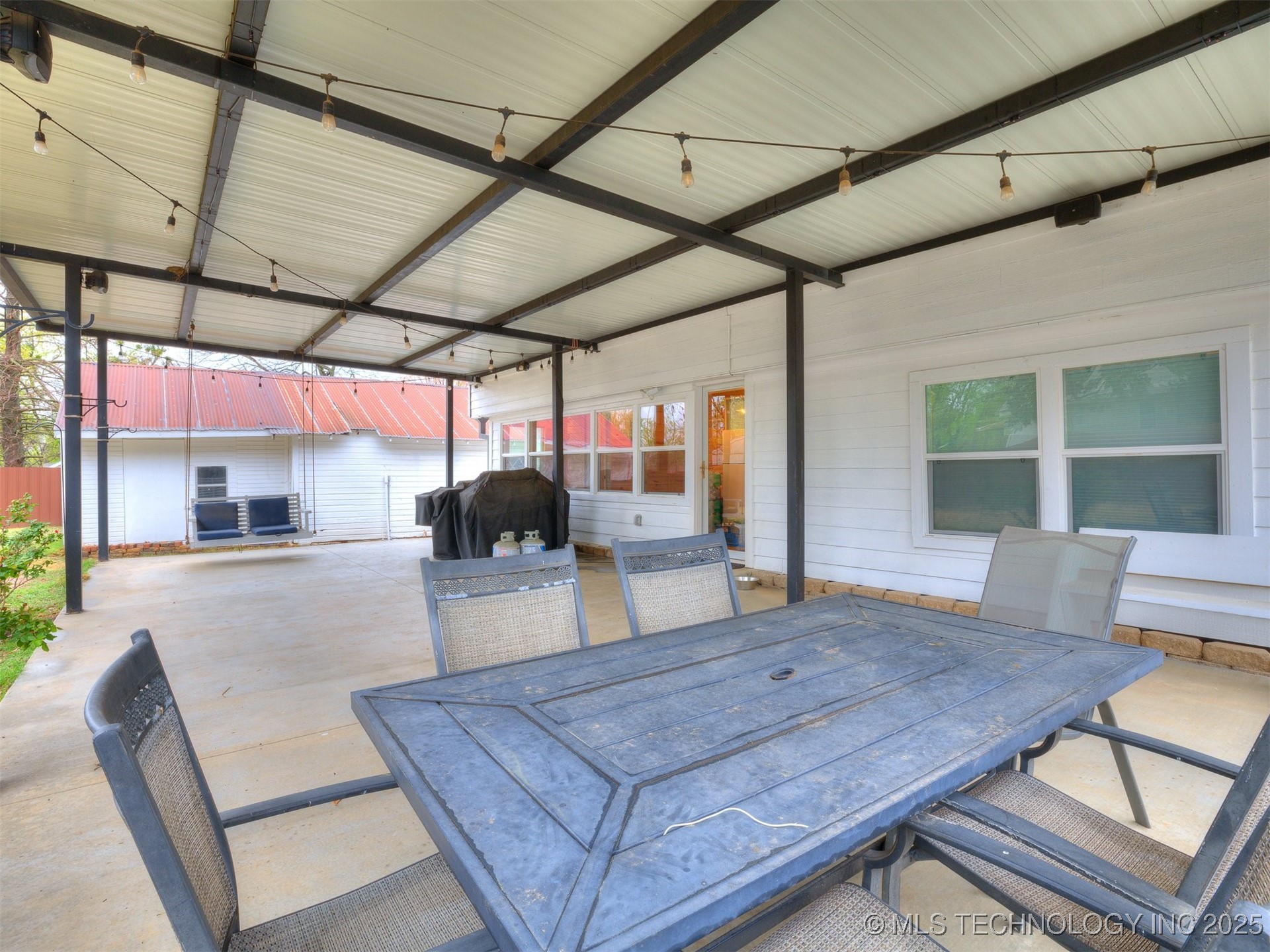 222 E Pecan Street