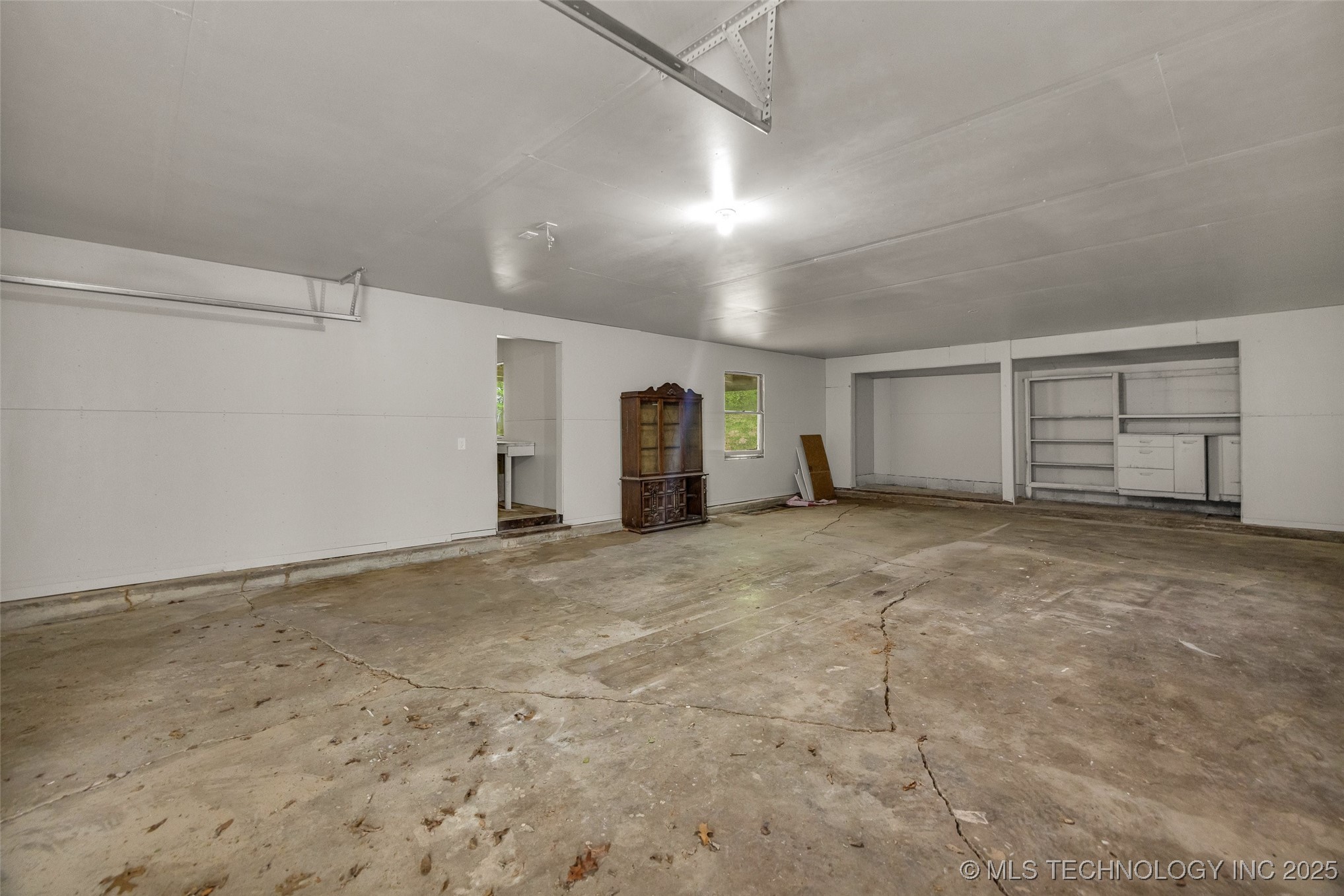 914 W Bryan Street