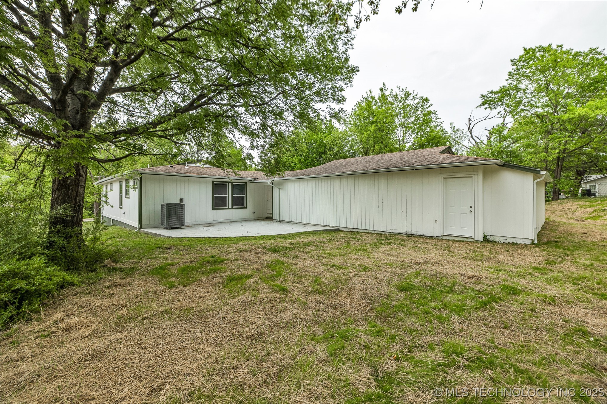 914 W Bryan Street