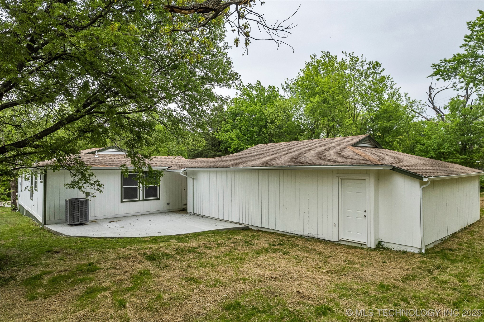 914 W Bryan Street