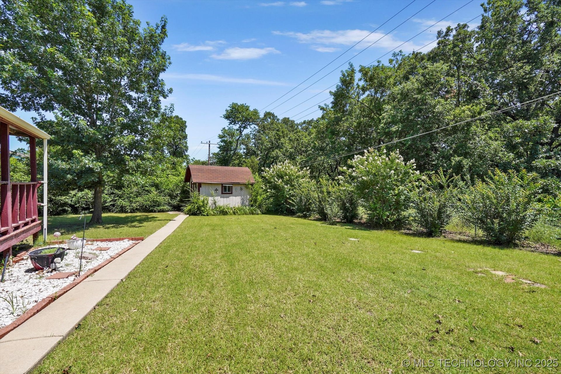 2416 W 45th Place