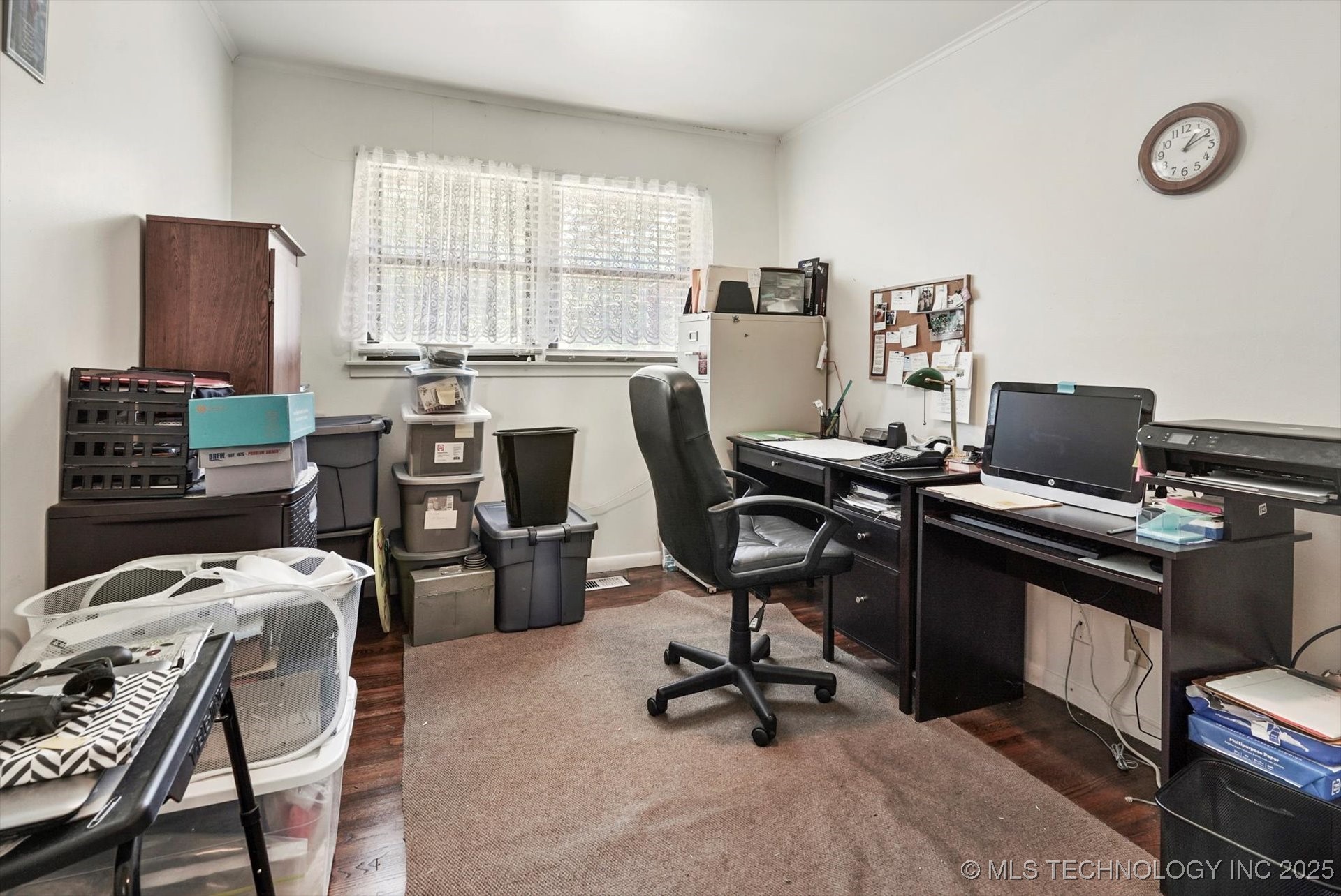 2416 W 45th Place