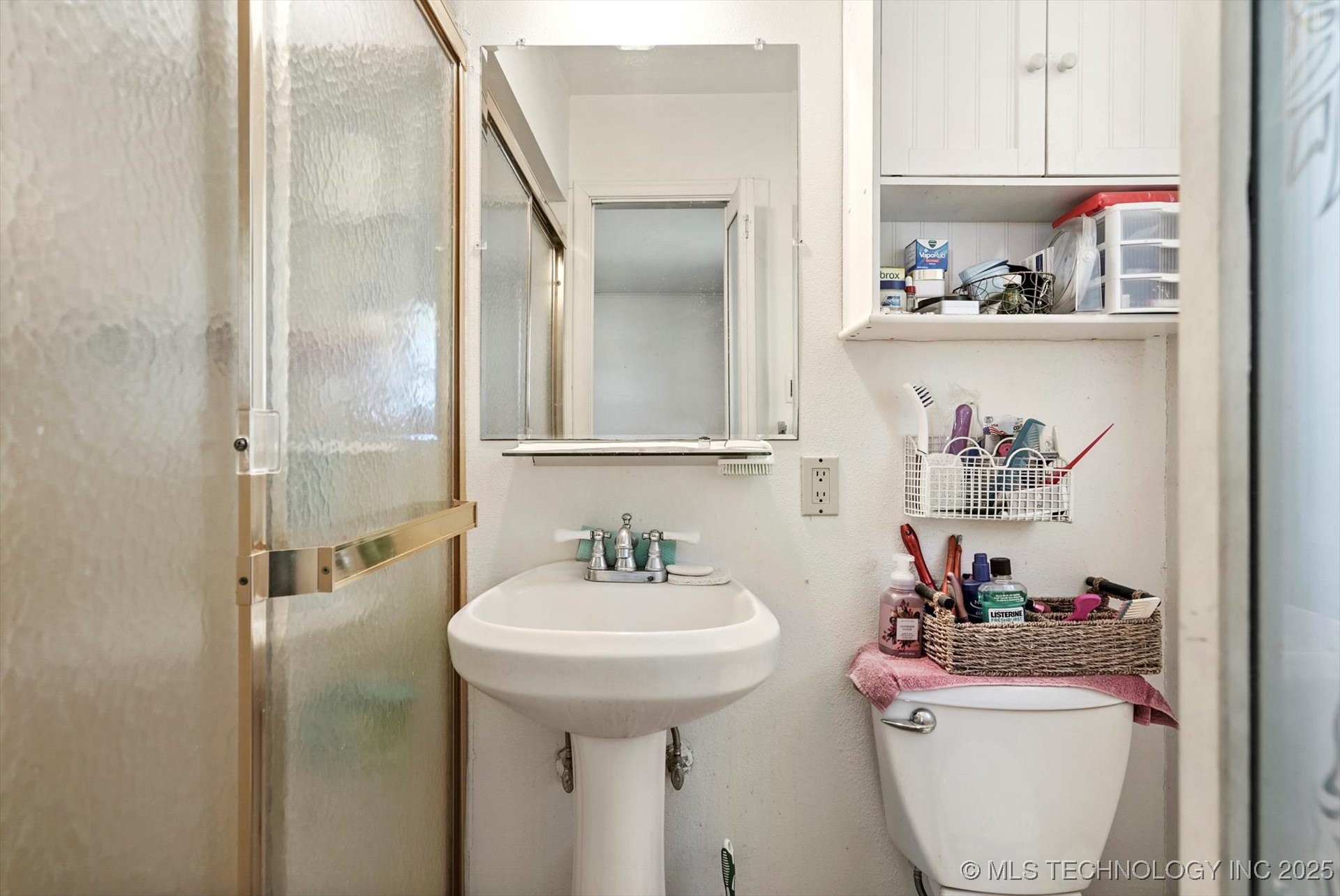 2416 W 45th Place