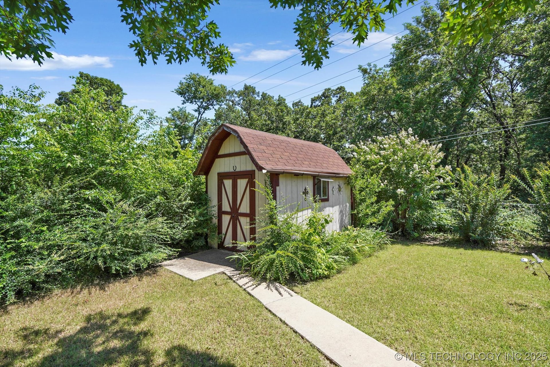 2416 W 45th Place