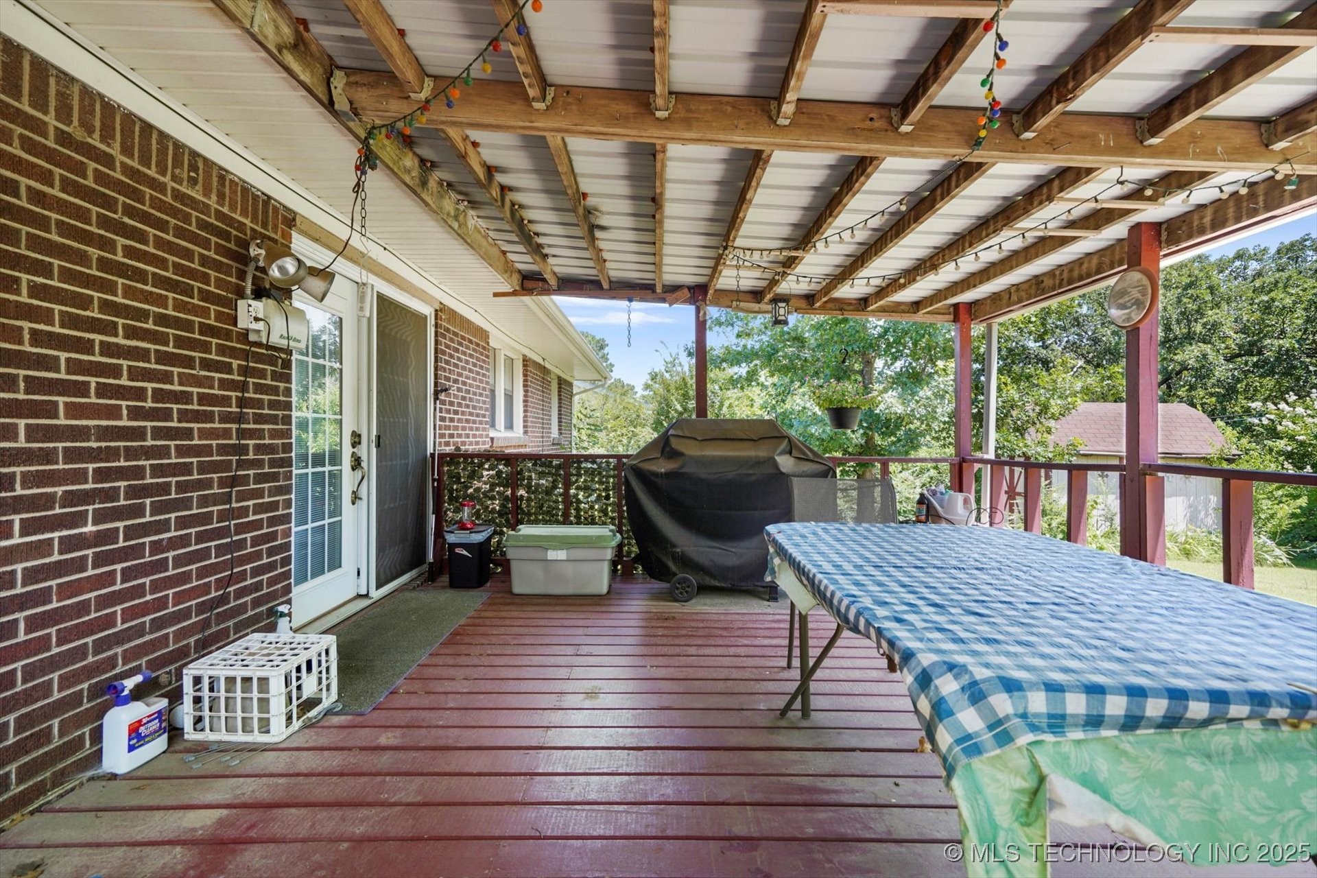 2416 W 45th Place