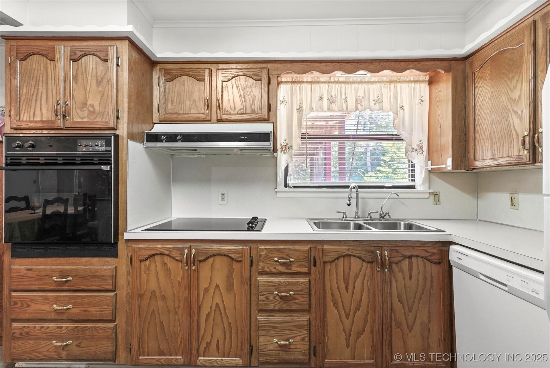 2416 W 45th Place