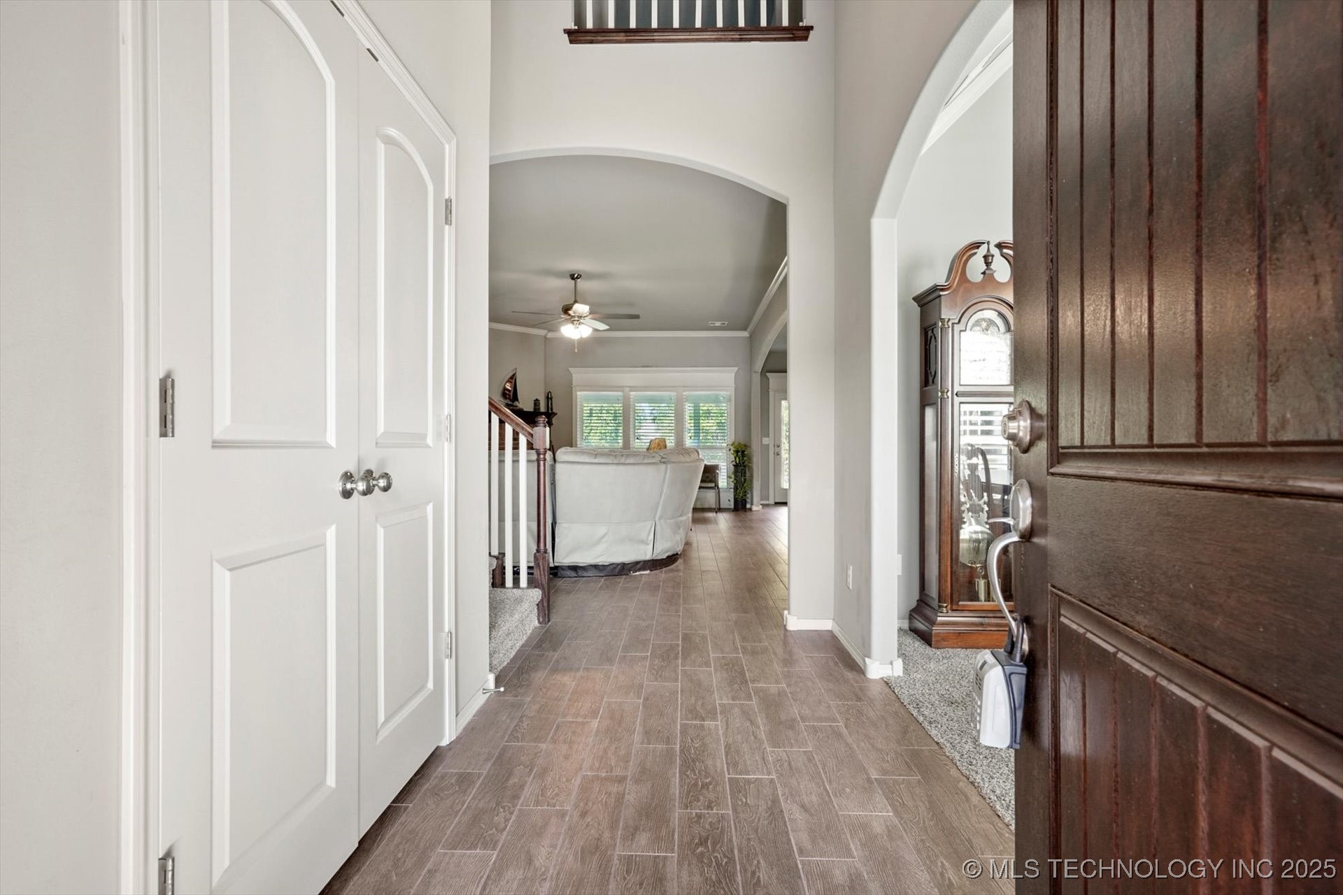 6904 S Chestnut Avenue