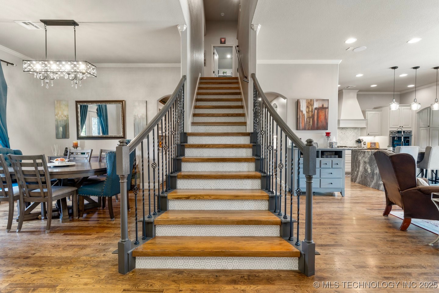 218 E 128th Street S