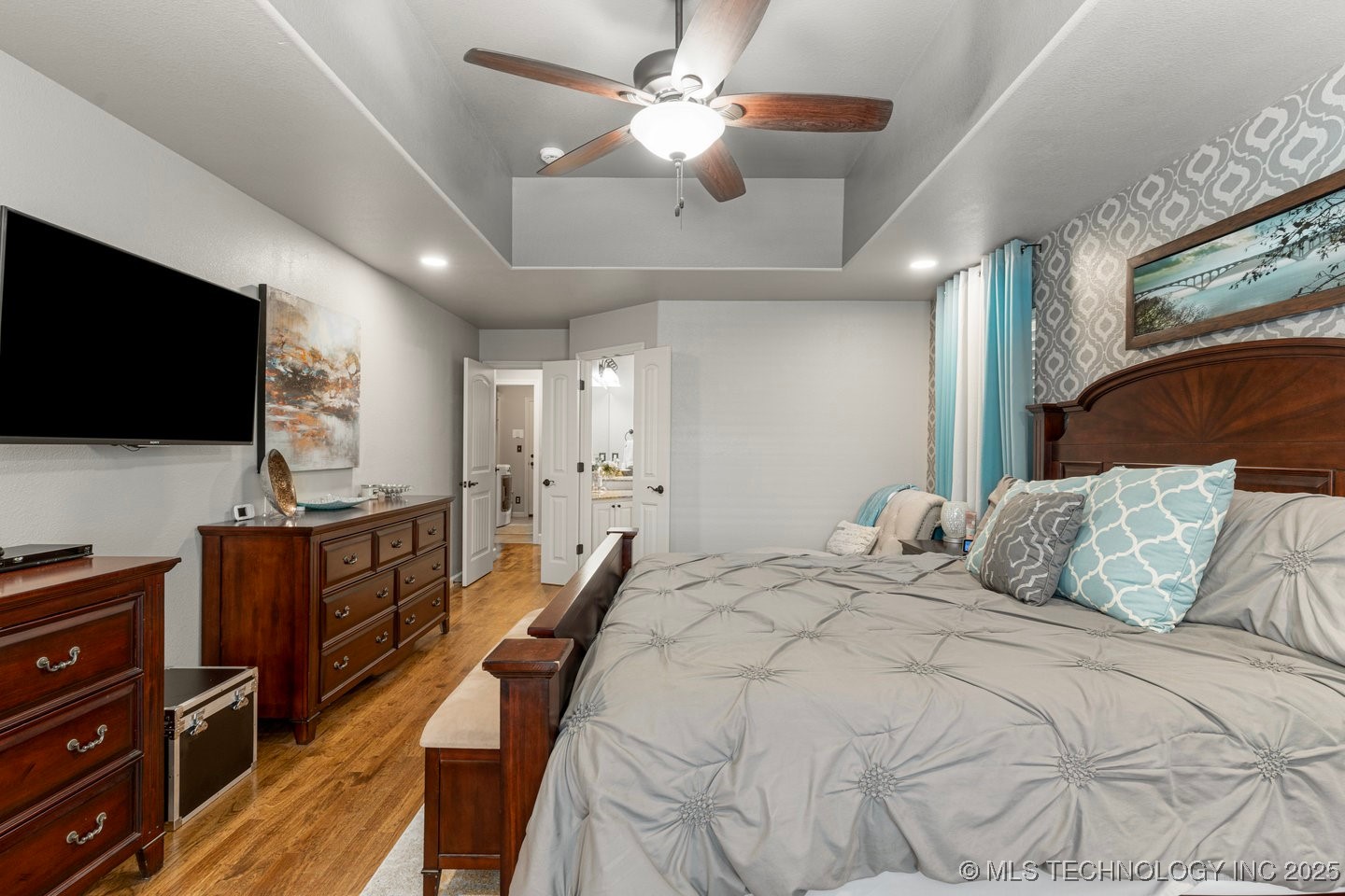 218 E 128th Street S