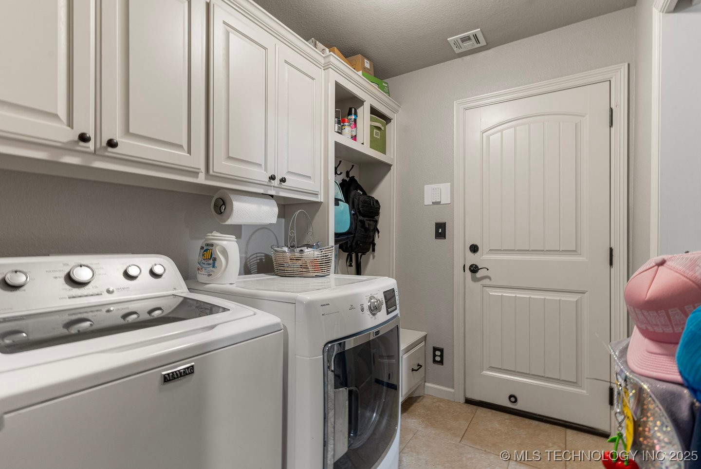 218 E 128th Street S