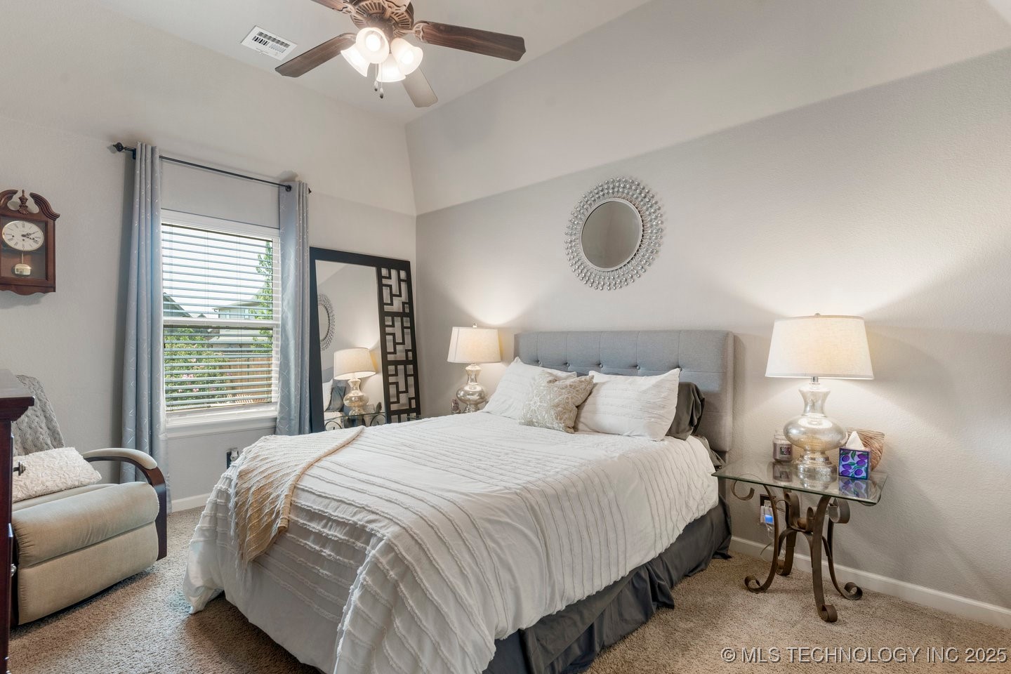 218 E 128th Street S