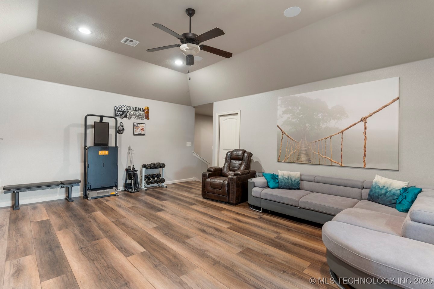 218 E 128th Street S