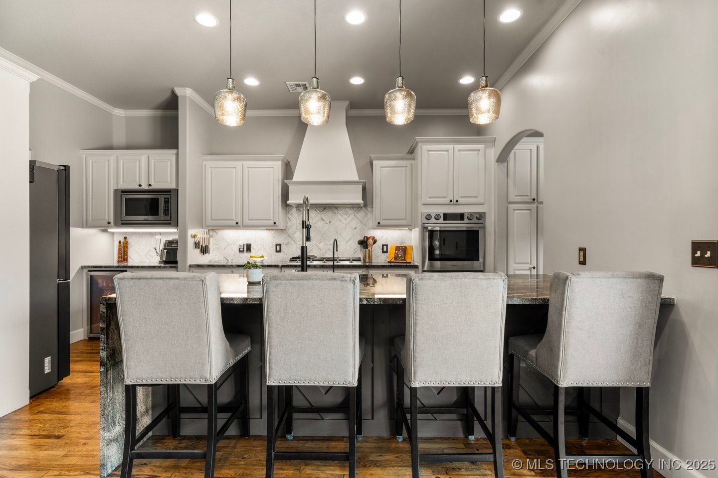 218 E 128th Street S