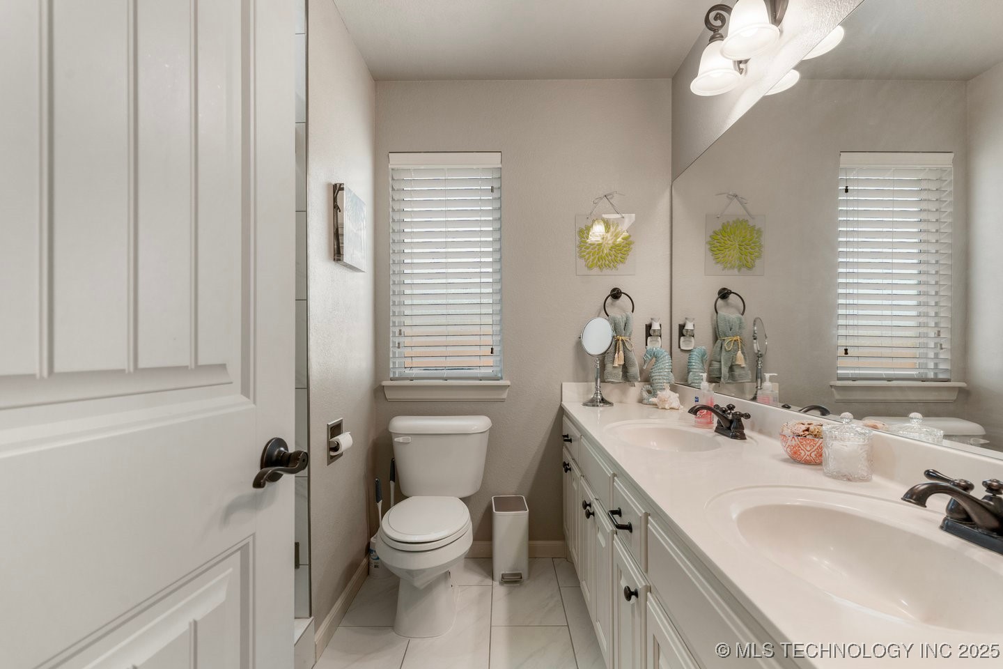 218 E 128th Street S