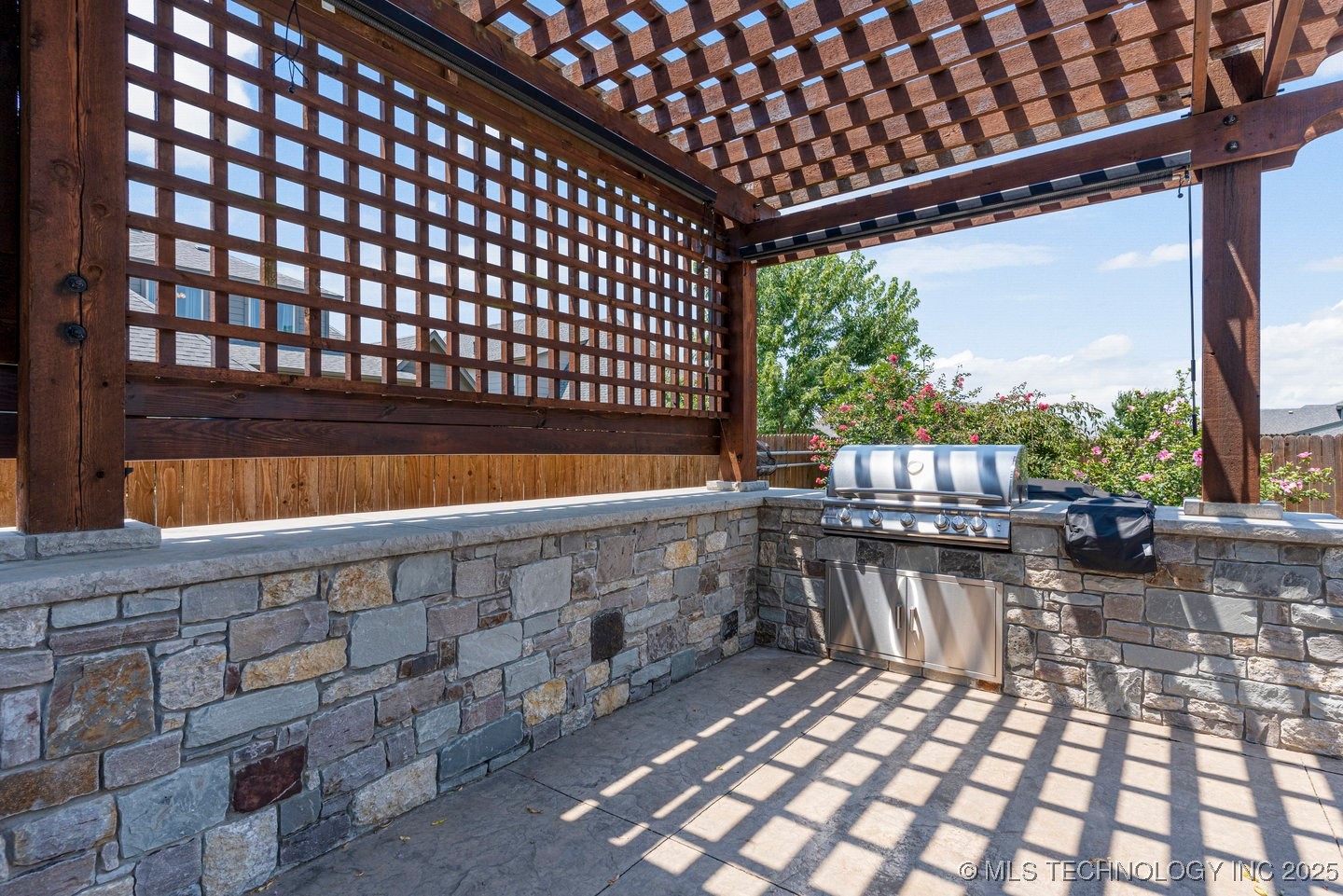 218 E 128th Street S