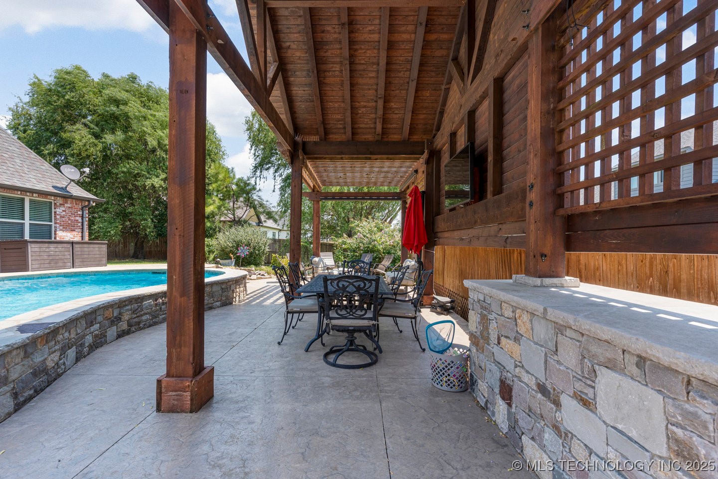 218 E 128th Street S