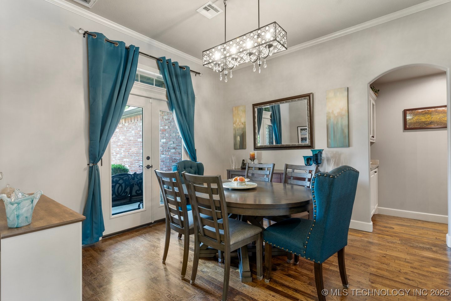 218 E 128th Street S