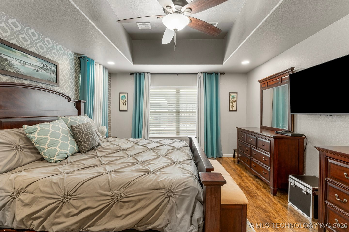 218 E 128th Street S