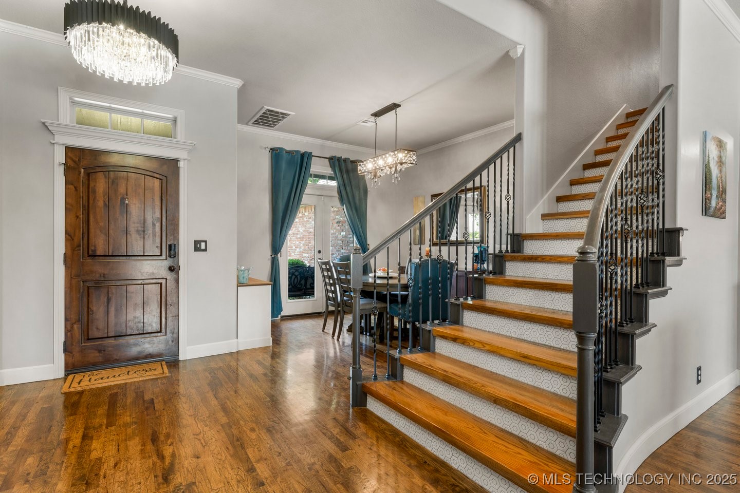 218 E 128th Street S