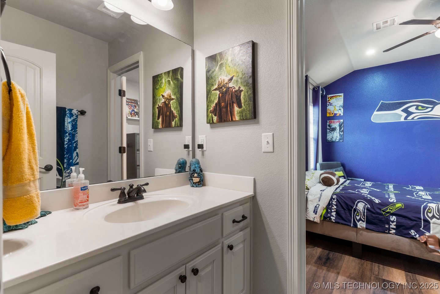 218 E 128th Street S